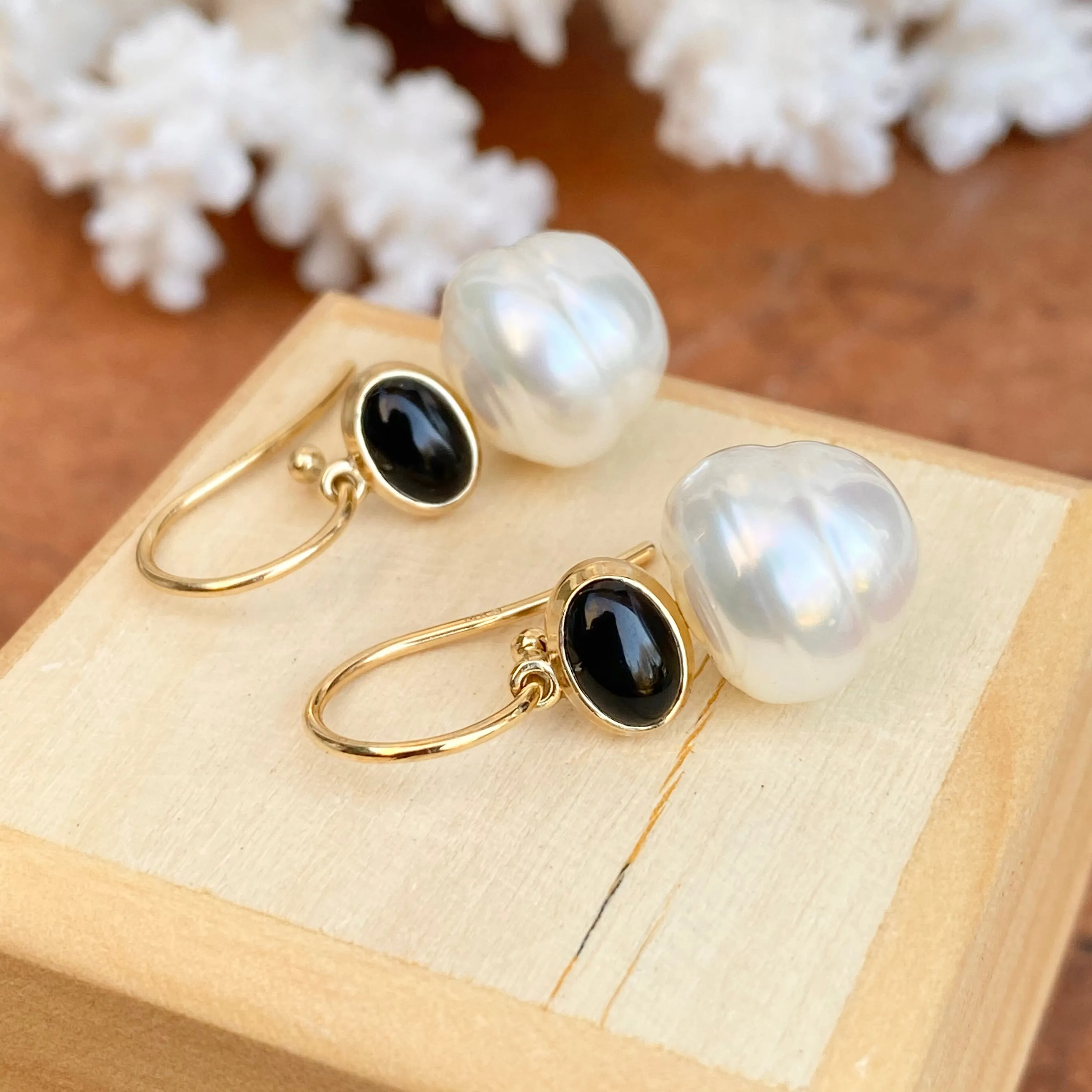 14KT Yellow Gold Black Onyx   11mm Paspaley South Sea Pearl Shepherd Hook Earrings