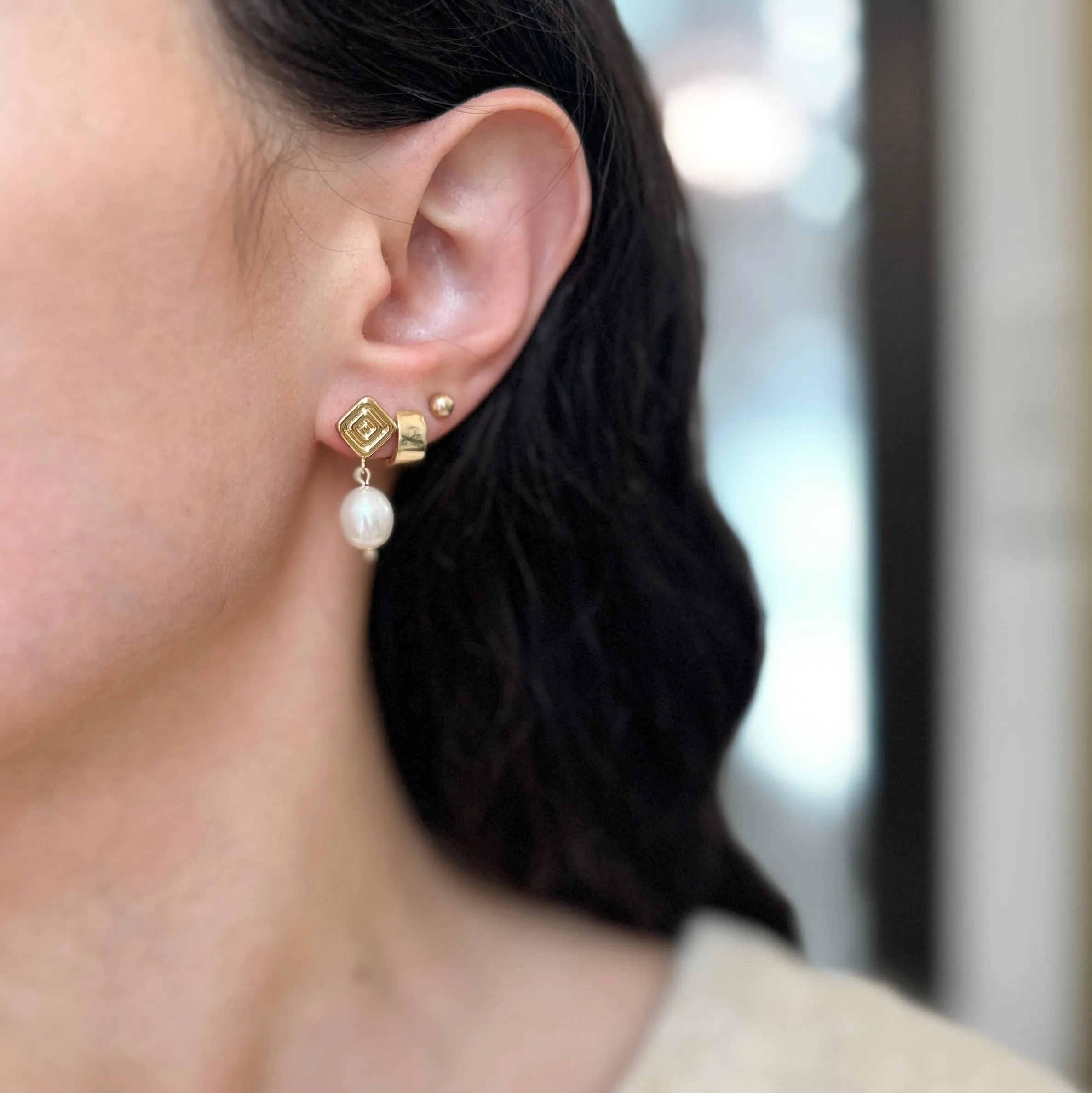 14KT Yellow Gold Ribbed Square Drop Pearl Earrings