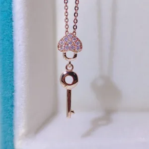18K Gold 0.07ct Diamond Heart Shaped Hanging Key Pendant Necklace