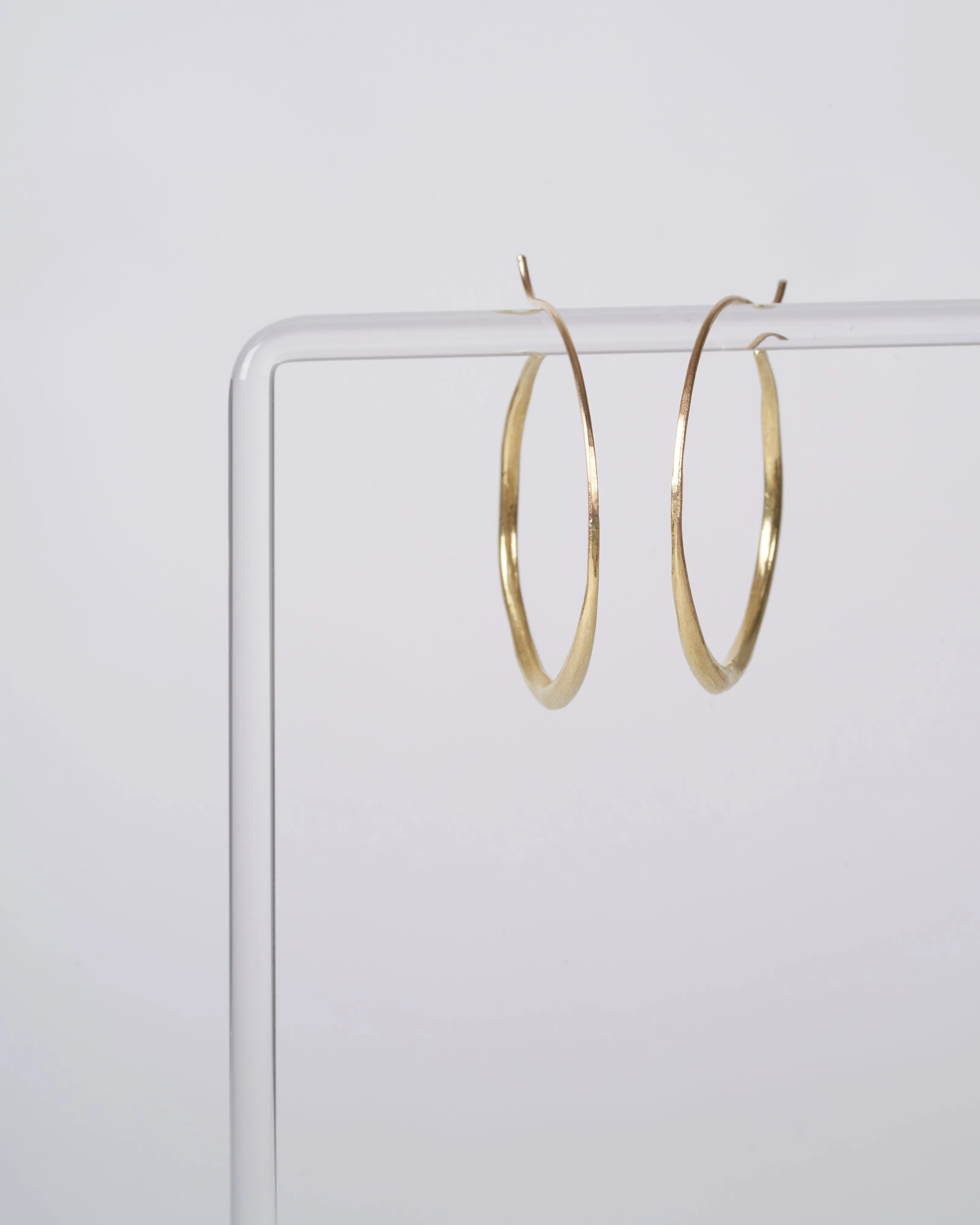 18k spiral hoop earrings - gold