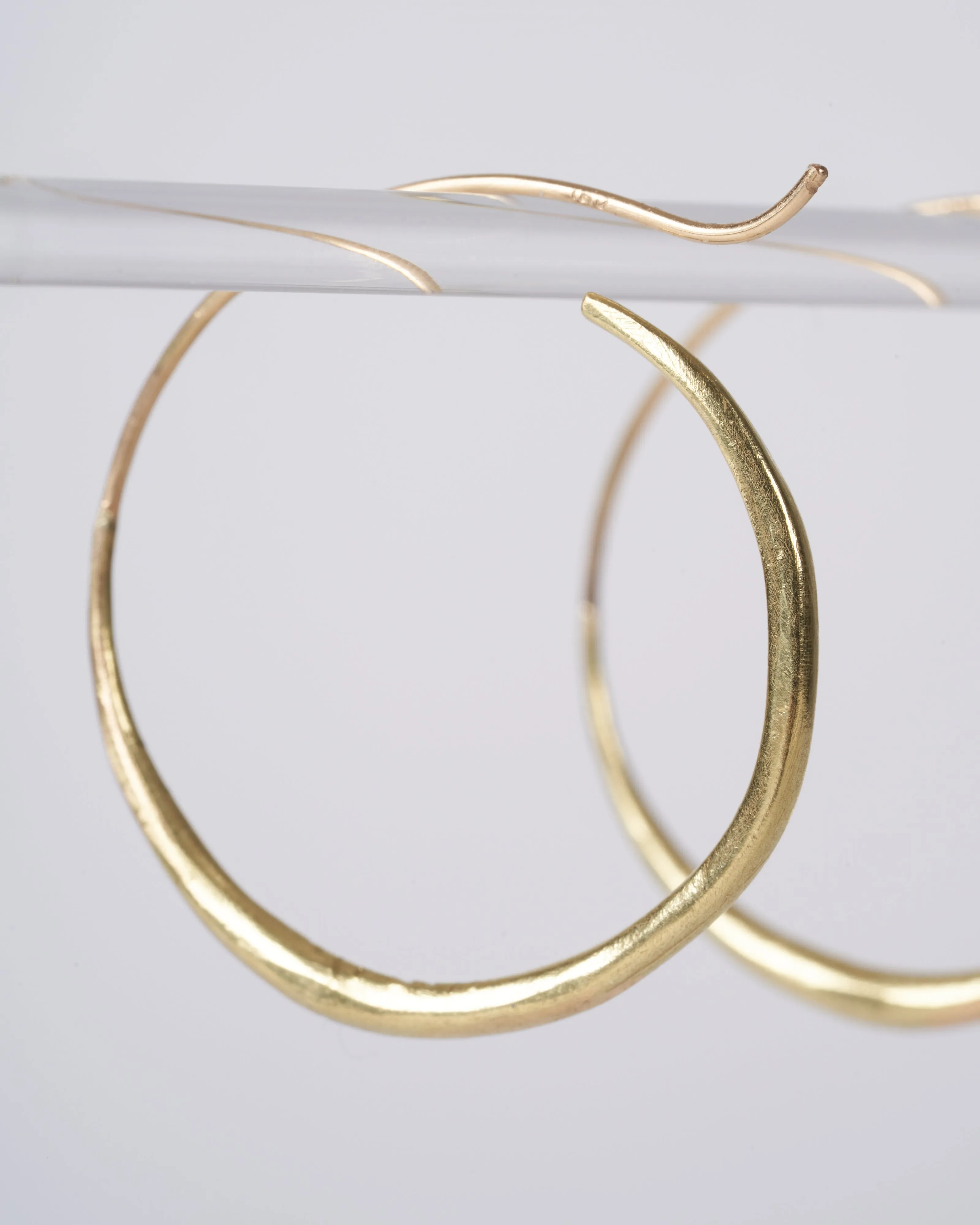 18k spiral hoop earrings - gold