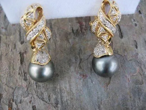 18KT Yellow Gold Pave Diamond    Gray Tahitian Pearl Estate Earrings