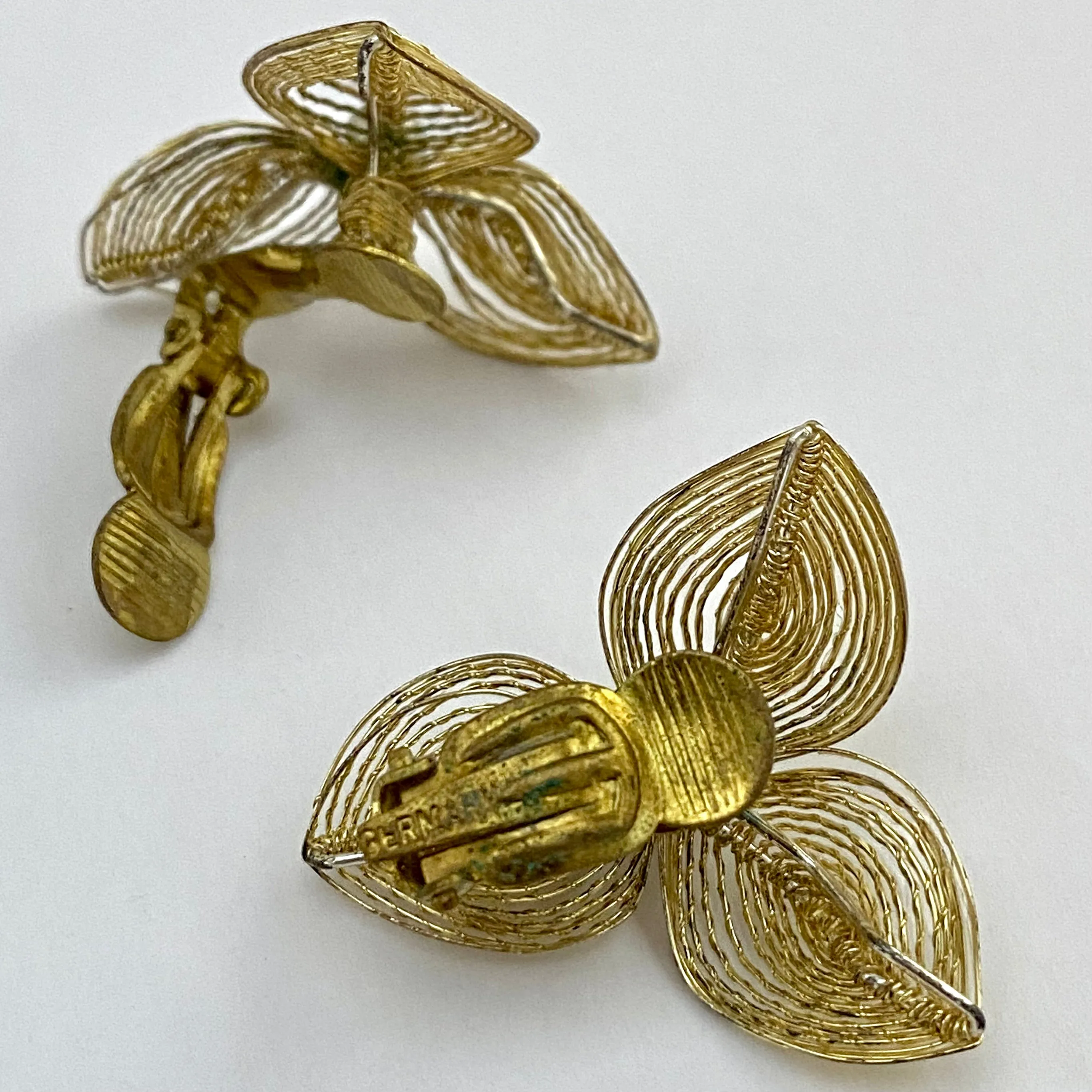 1950s Germany Gold-Tone Spun Wire Brooch & Earrings Set