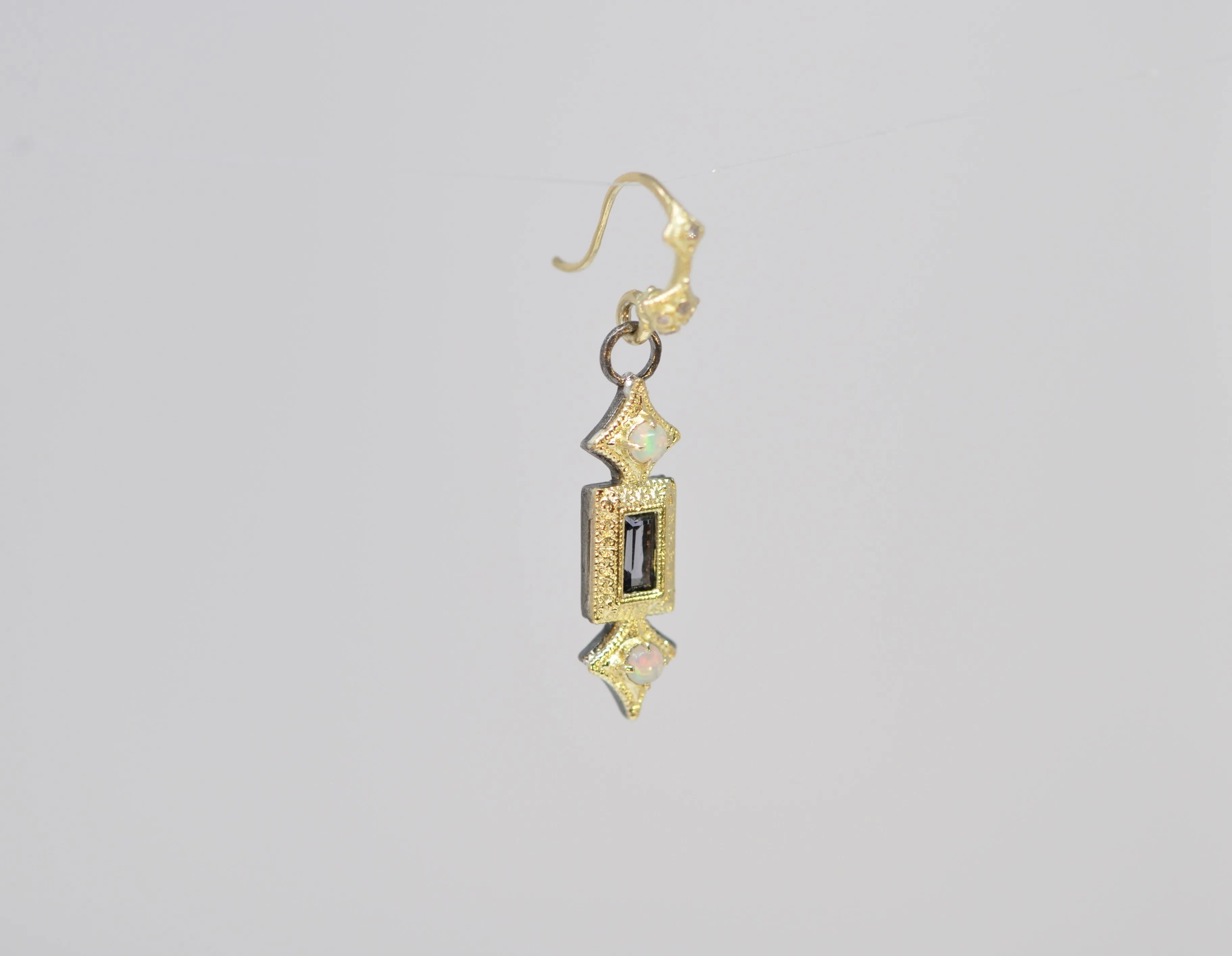 6X3 MM SPINEL BAGUETTE SMALL DROP EARRINGS