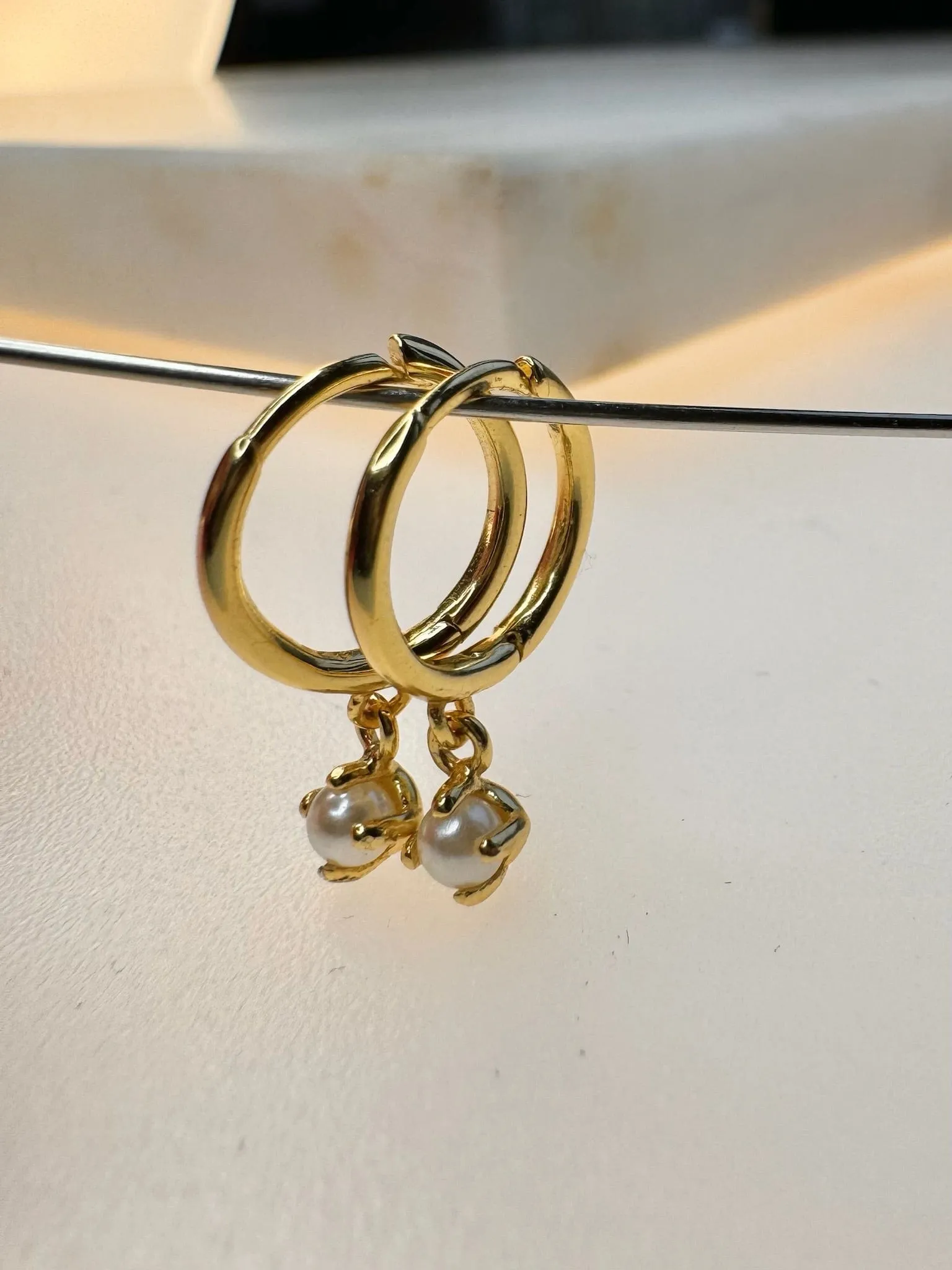 Andcopenhagen - Earrings hoops - 18 carat Gold plated 925 sterling silver - Monica Pearl