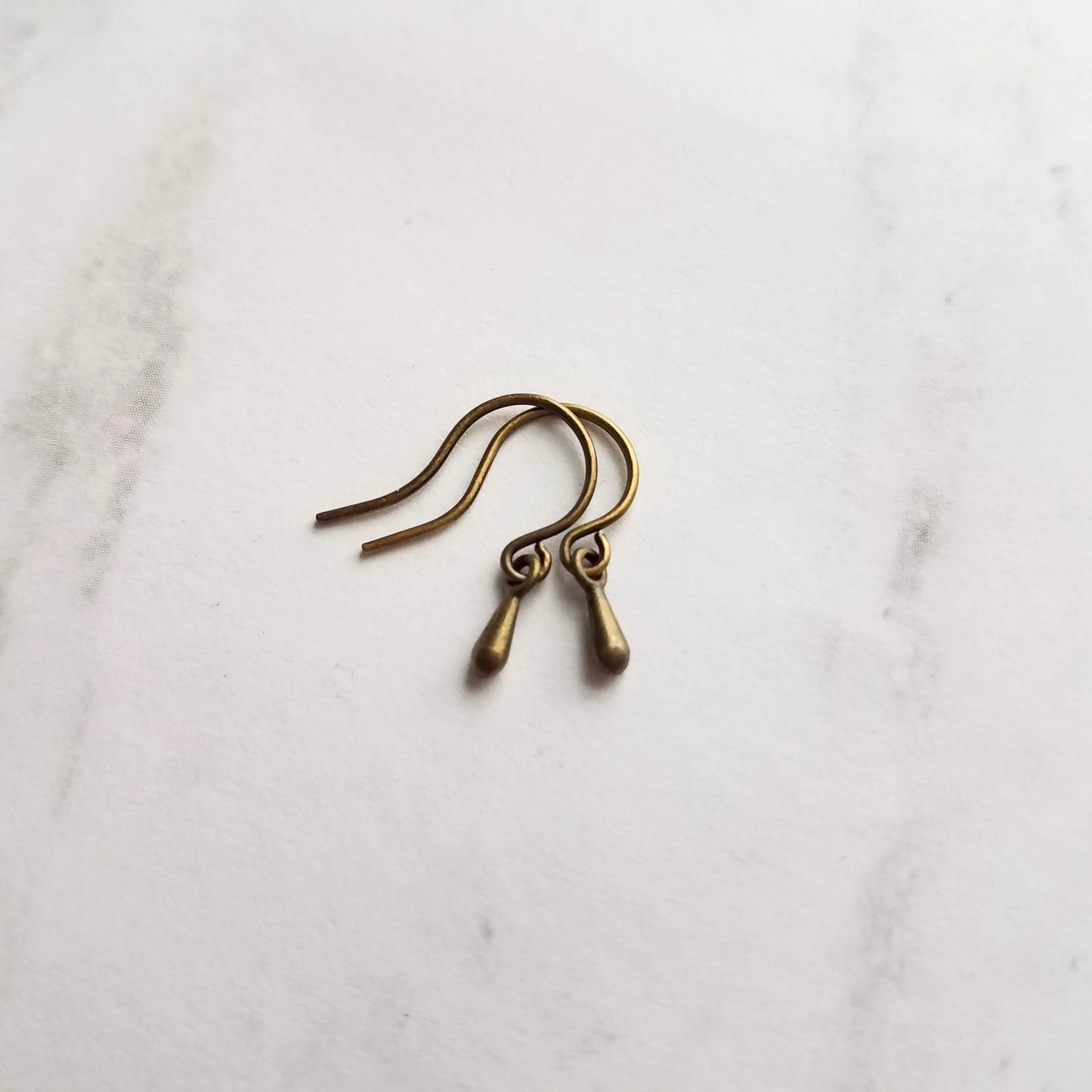 Antique Brass Drop Earrings, small drop earrings, simple teardrop earring, little bronze drop earring, rustic dangle earring, dainty earring