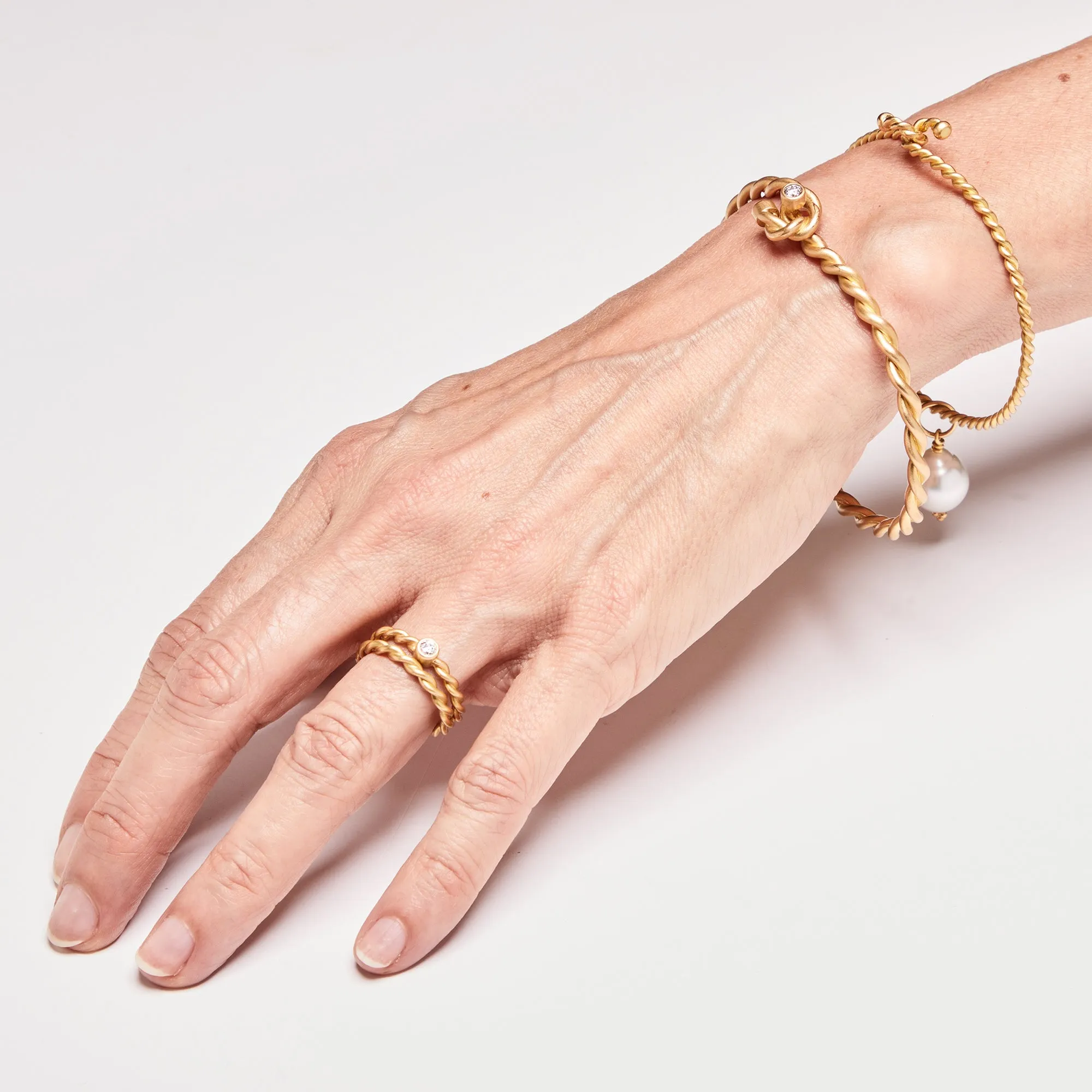 Ashley Grand Twist Lock Diamond Bracelet in 20K Peach Gold