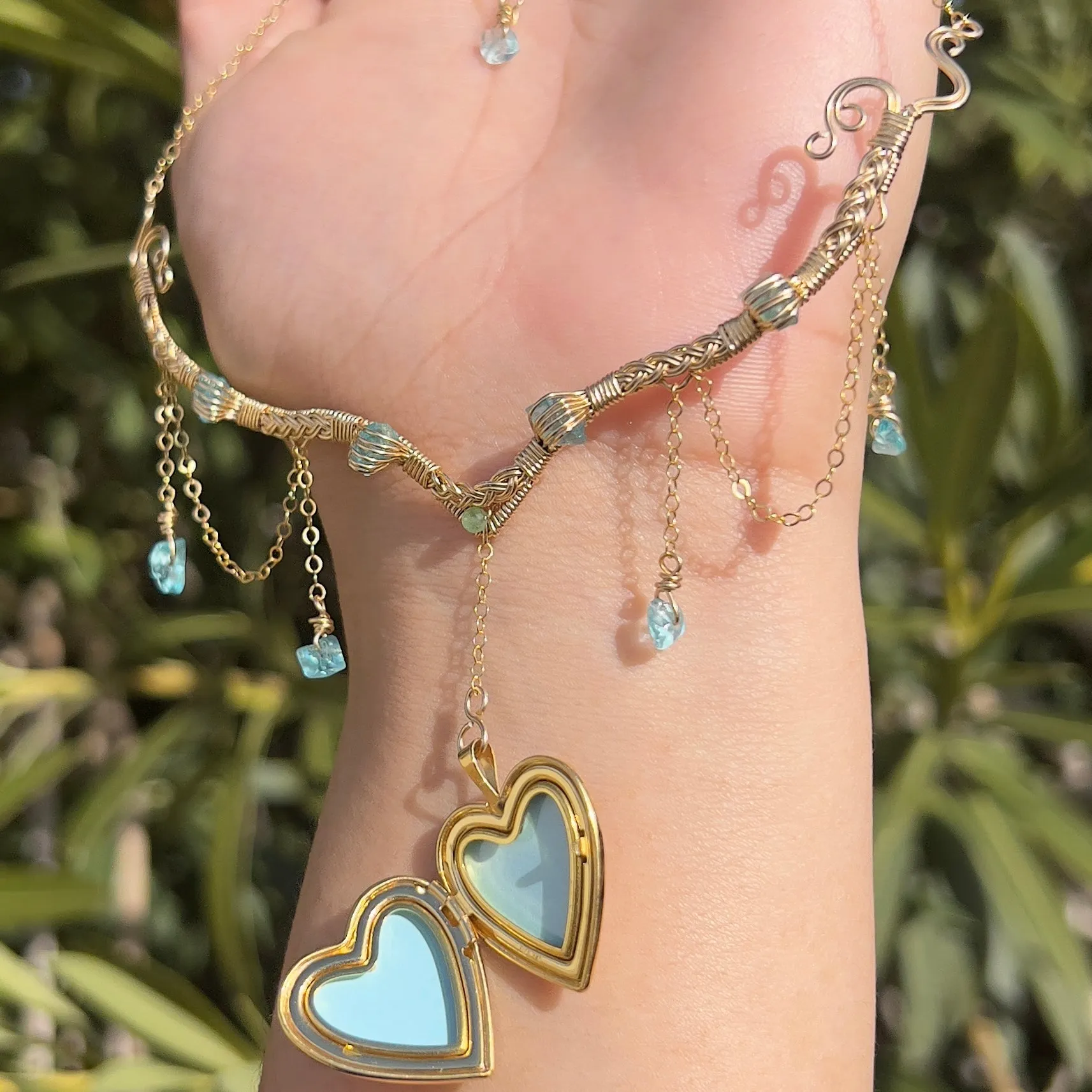 Astraea Lovers Locket Blue Apatite 14KGF ✵