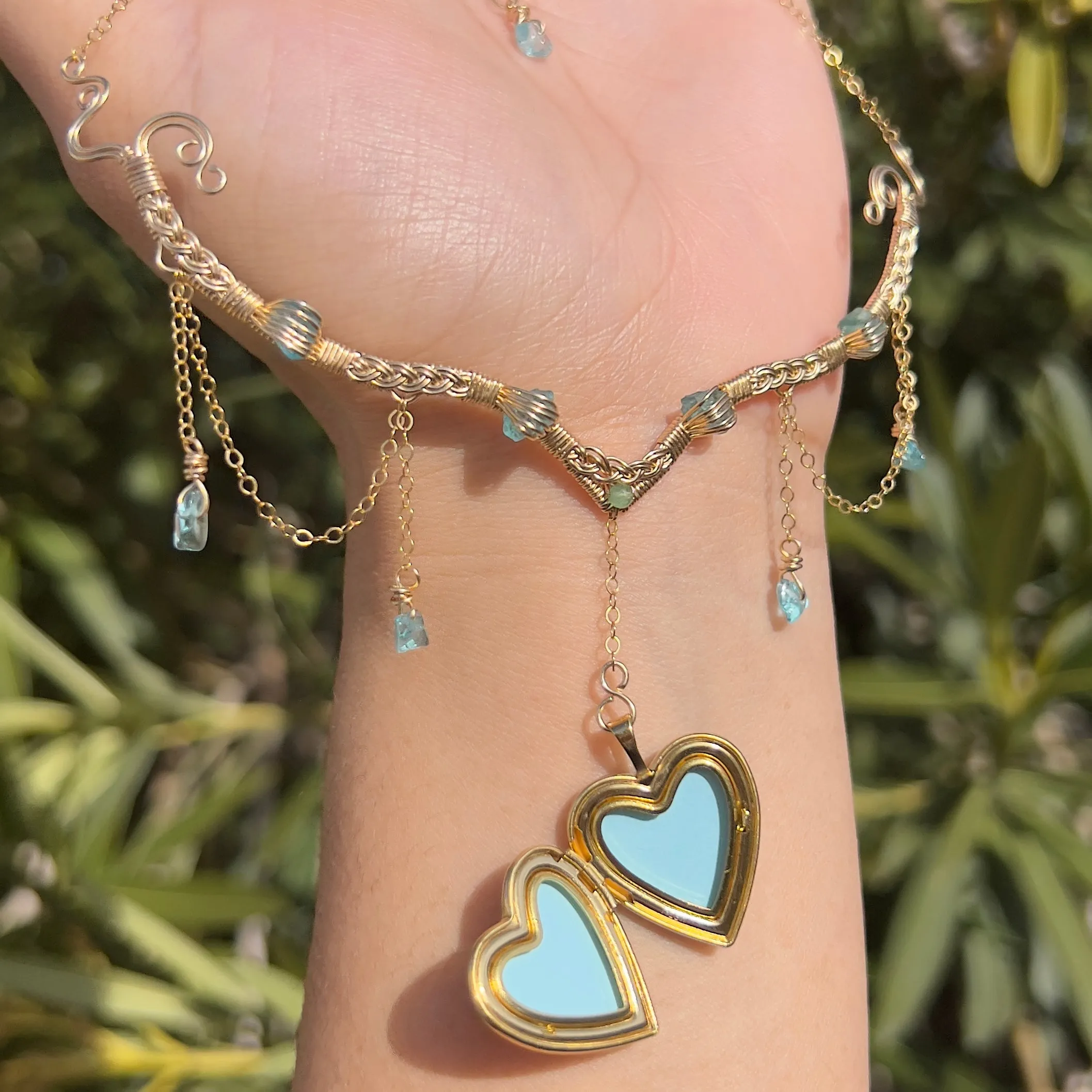 Astraea Lovers Locket Blue Apatite 14KGF ✵