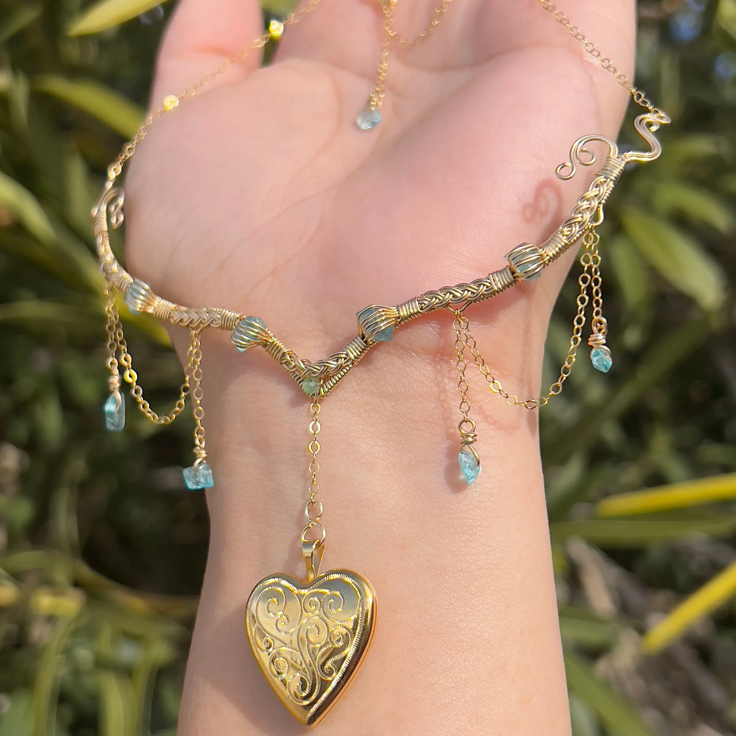 Astraea Lovers Locket Blue Apatite 14KGF ✵