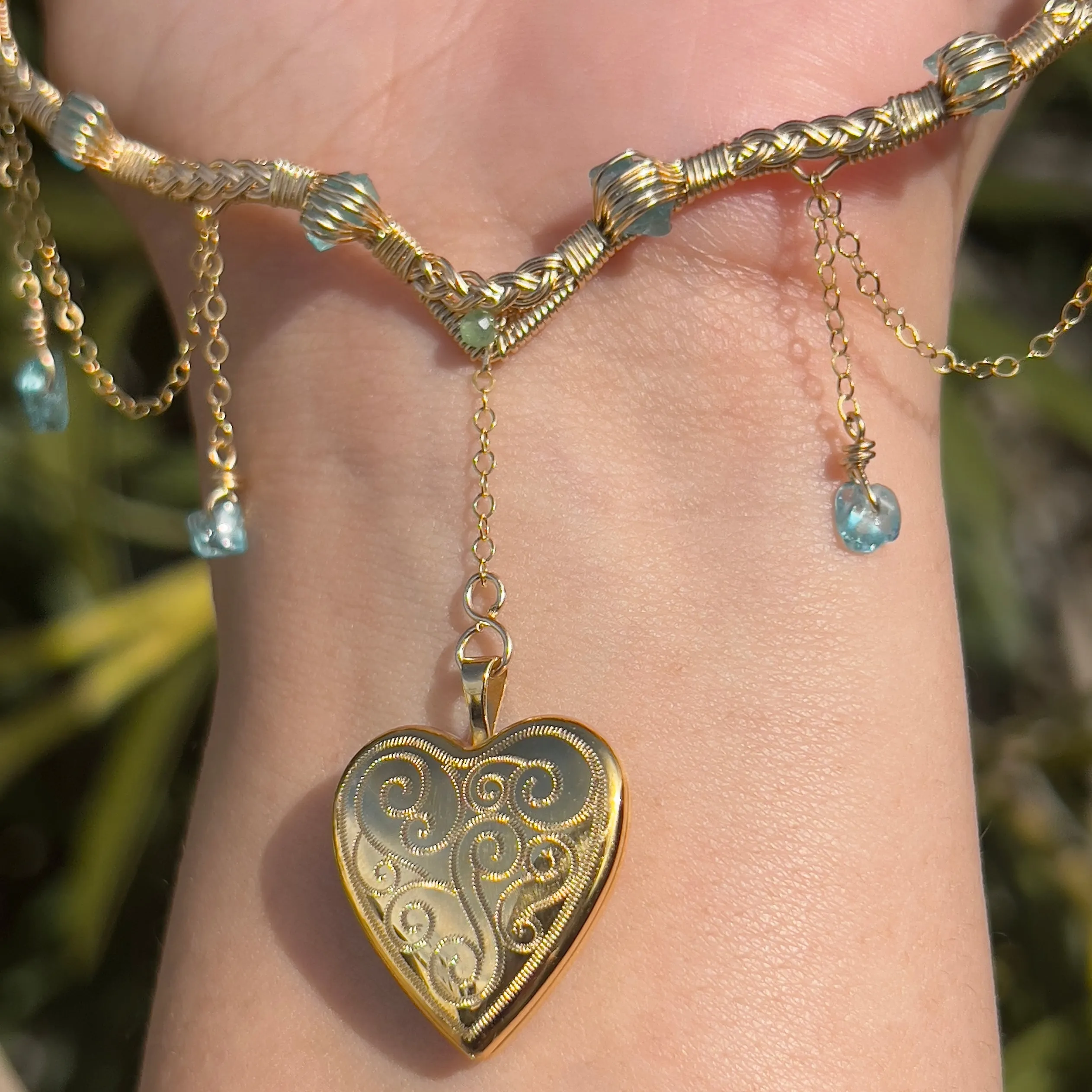 Astraea Lovers Locket Blue Apatite 14KGF ✵