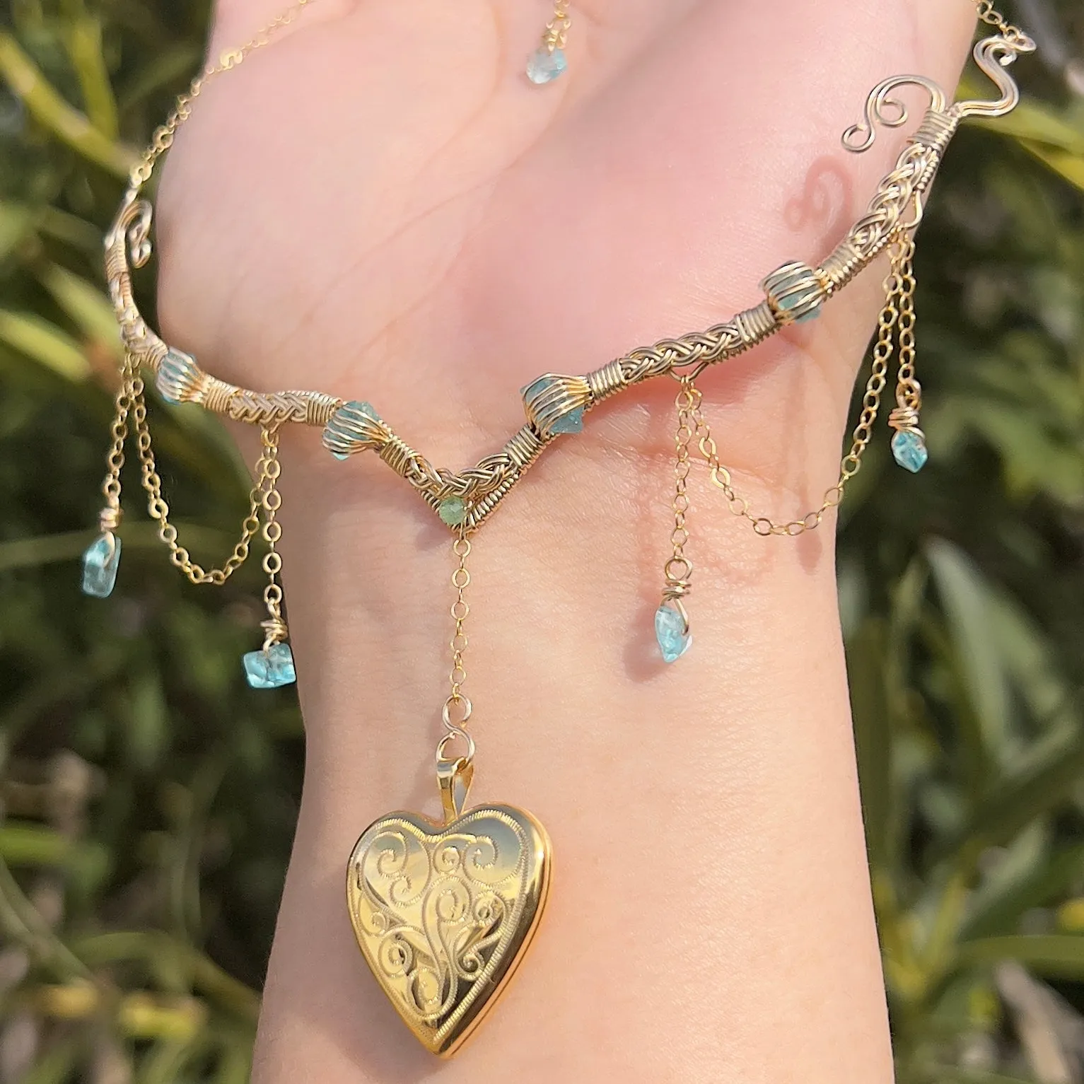 Astraea Lovers Locket Blue Apatite 14KGF ✵