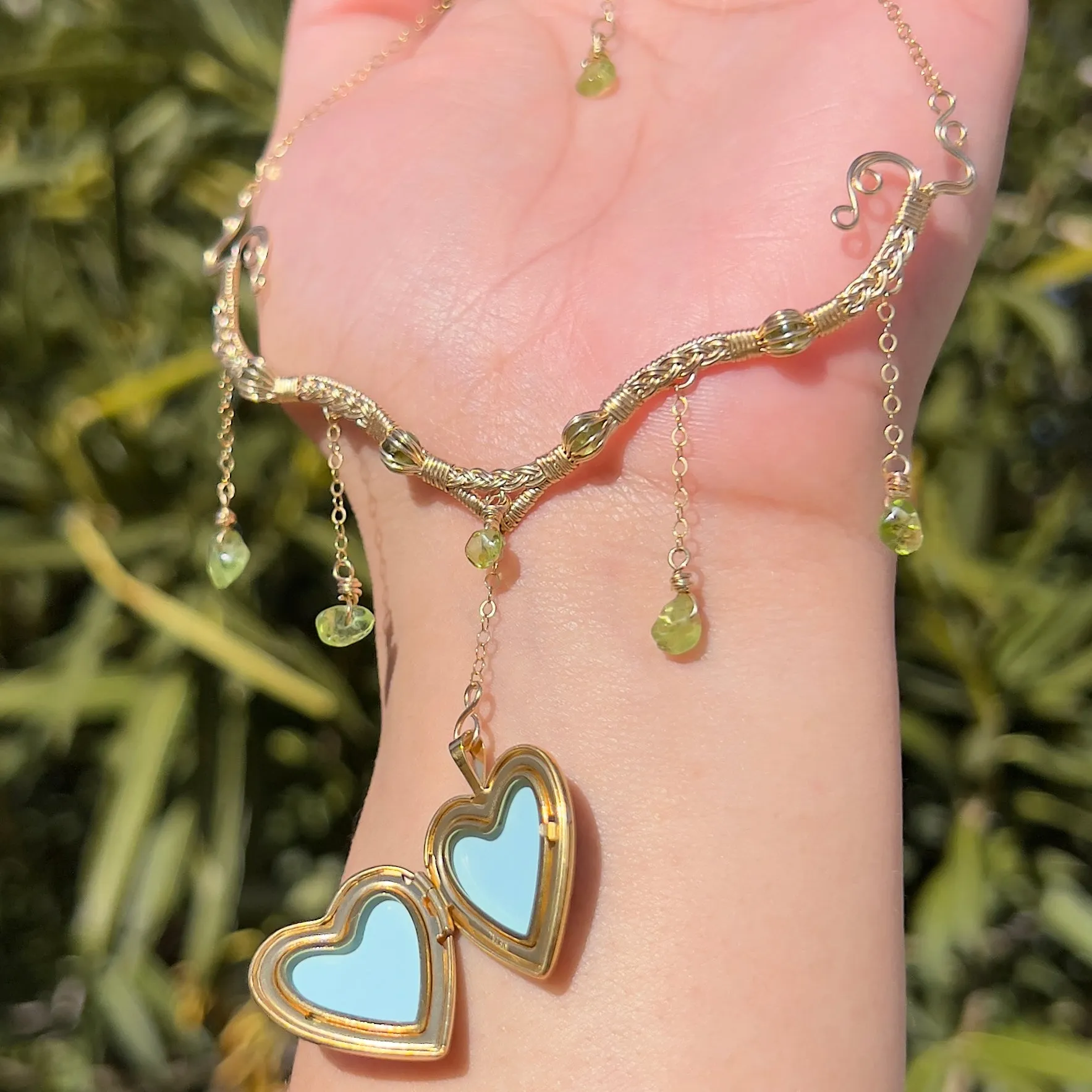 Astraea Lovers Locket Peridot 14KGF ✵