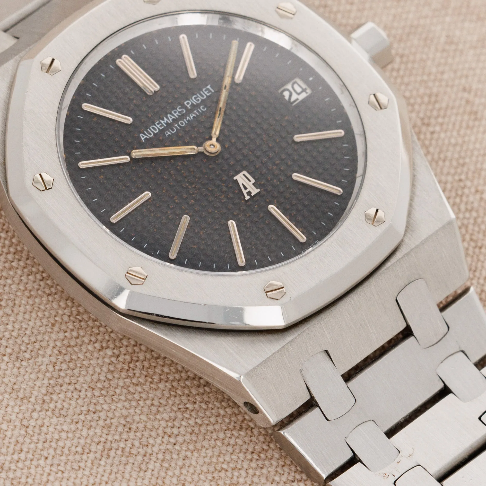 Audemars Piguet Steel Transitional Jumbo Royal Oak Ref. 5402 Rare No Serial Watch