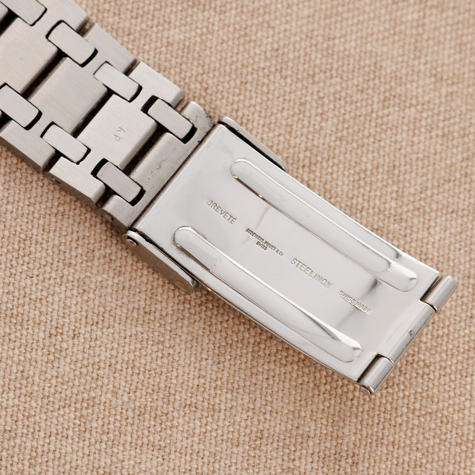 Audemars Piguet Steel Transitional Jumbo Royal Oak Ref. 5402 Rare No Serial Watch