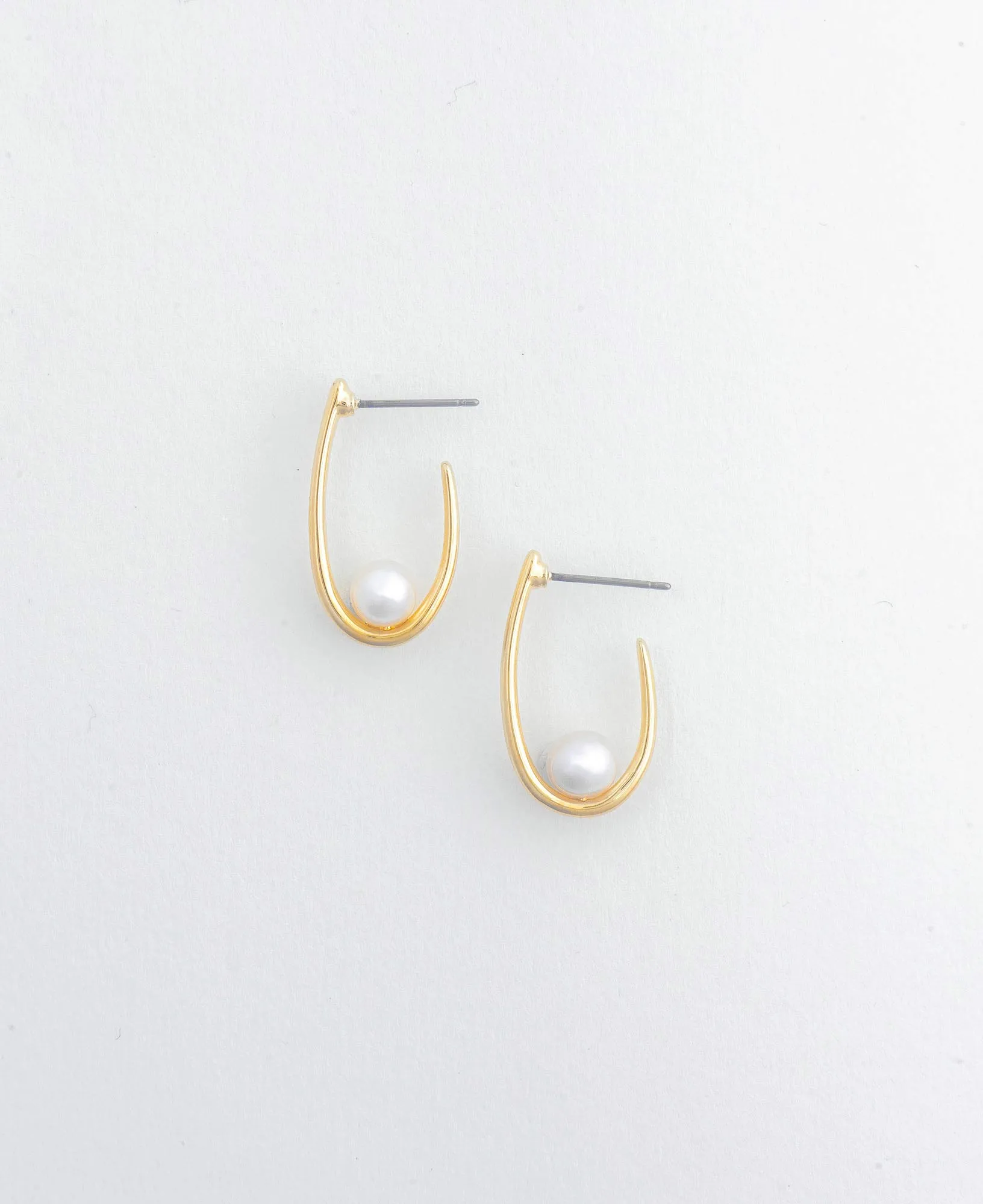 Aurelie Pearl Hoop Earrings