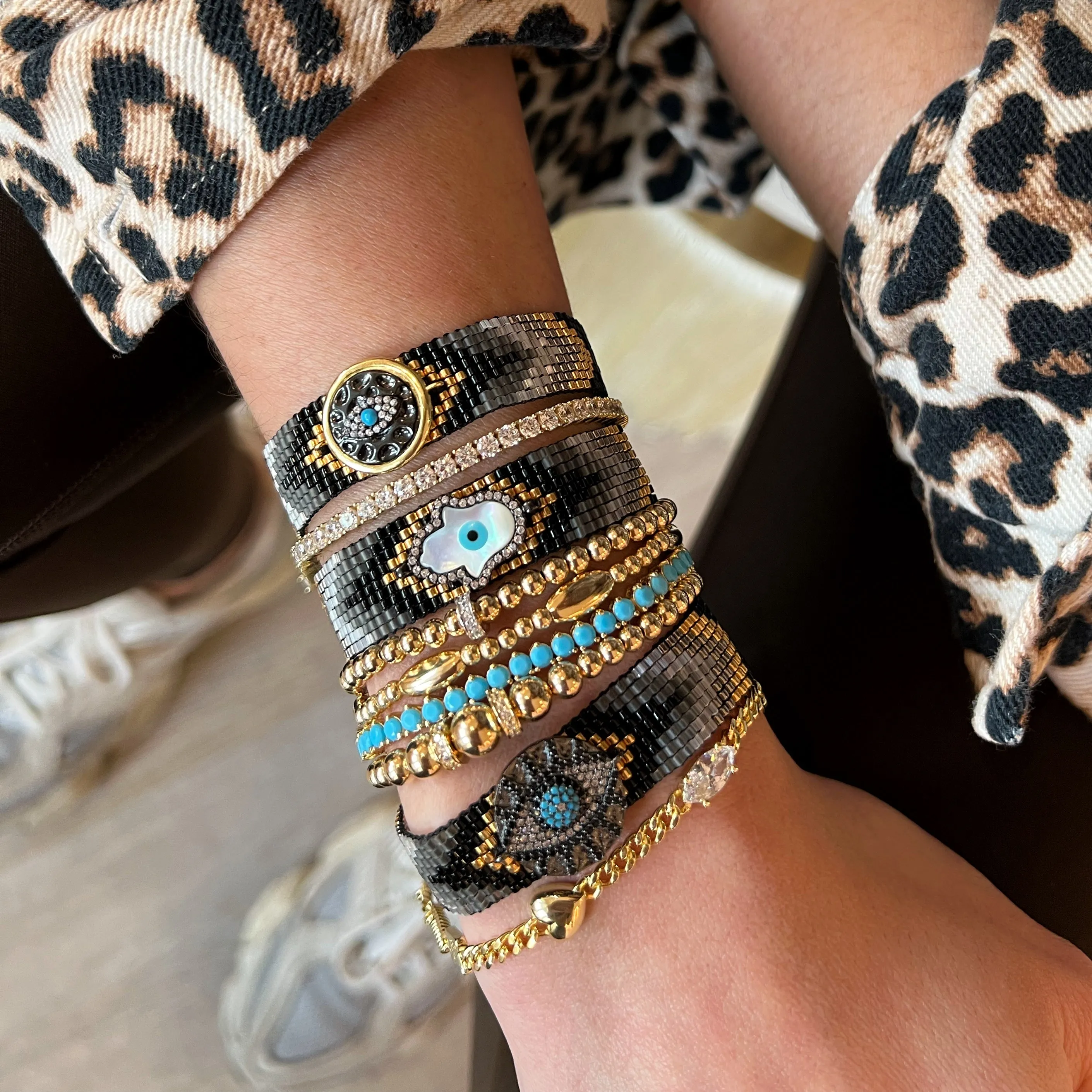 Beaded Round Eye Bracelet