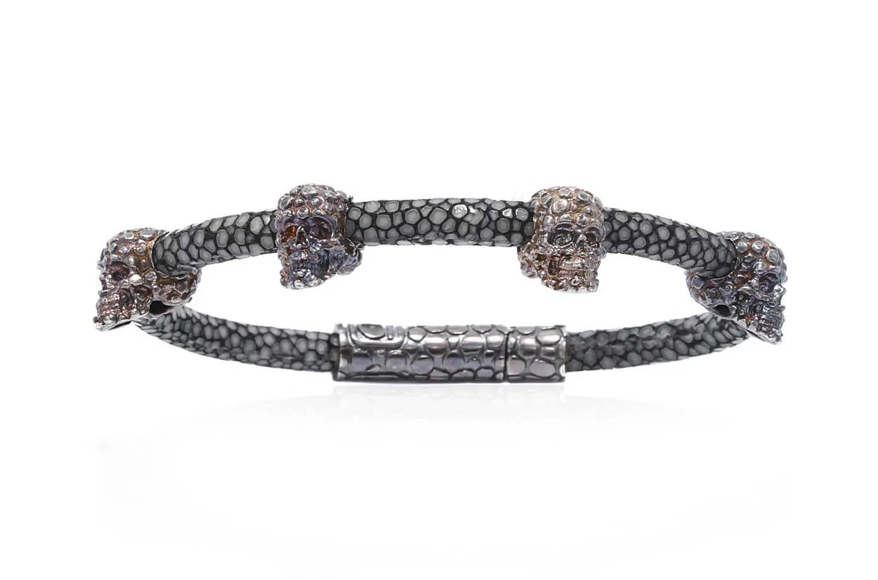 Bracelet LivingSkull Men Stingray Leather & Four Human Skulls