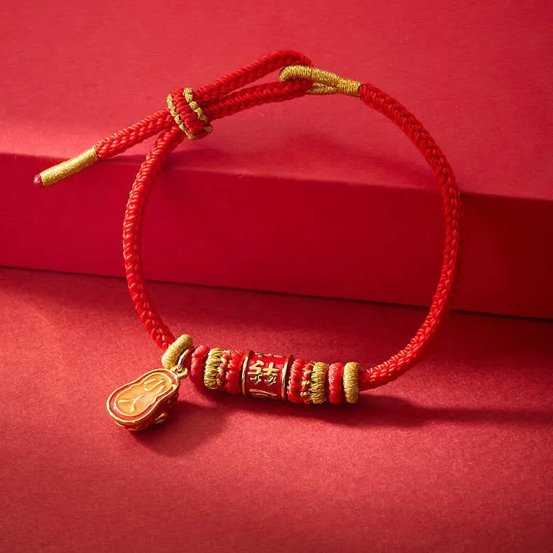 Buddha Stones Red String Gold Plated Copper Shi Lai Yun Zhuan Shoe Pendant Protection Braided Bracelet