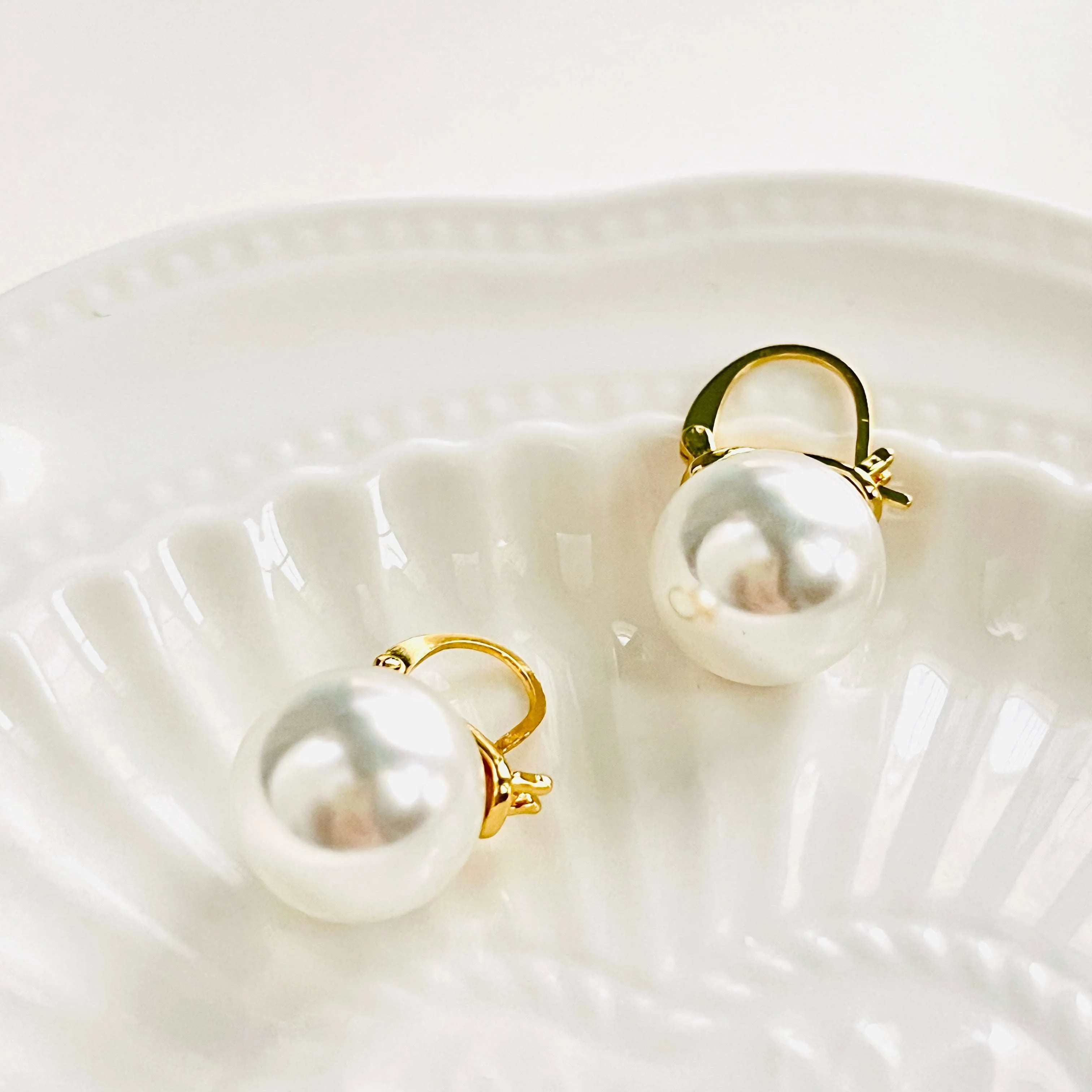 Classic Pearl Earrings