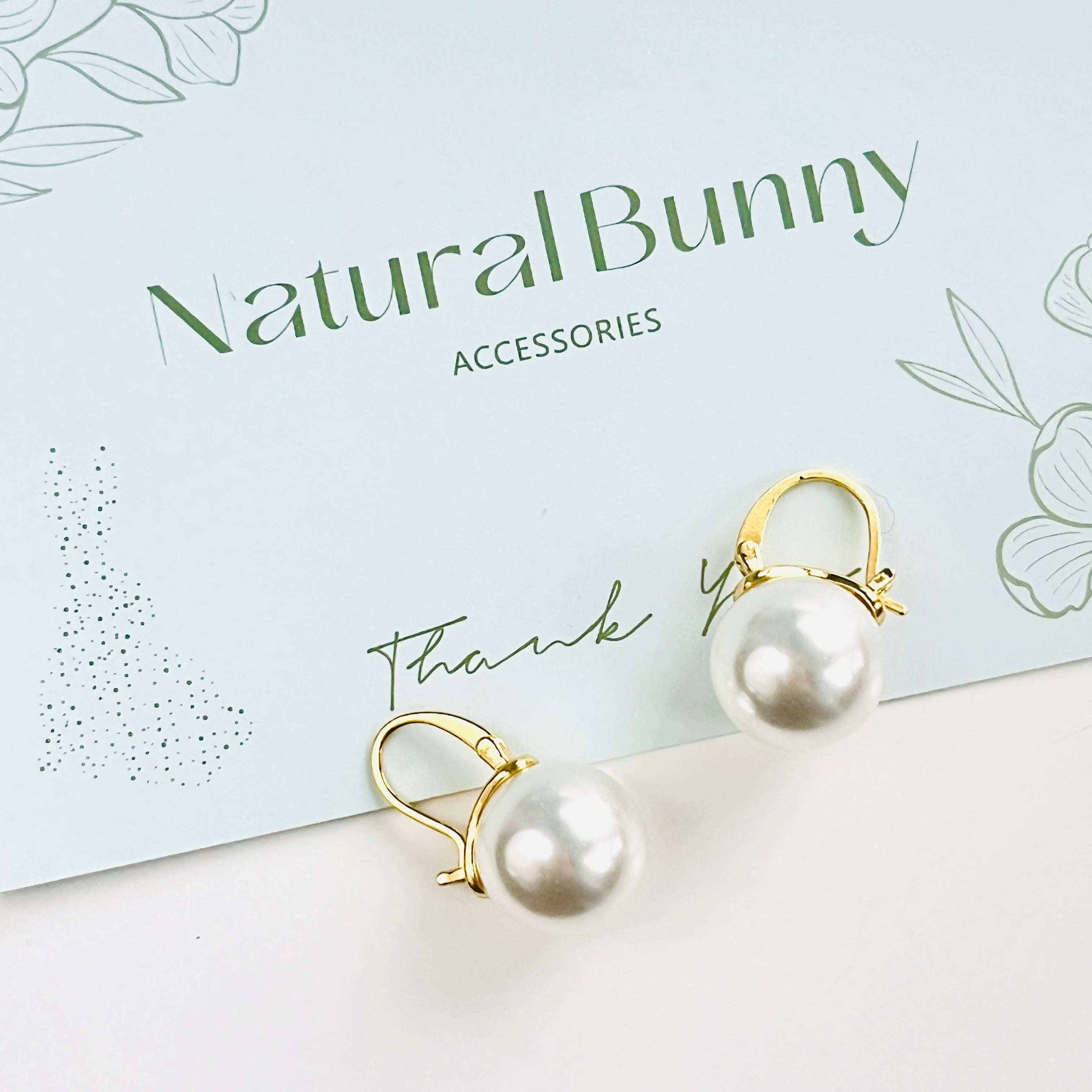 Classic Pearl Earrings