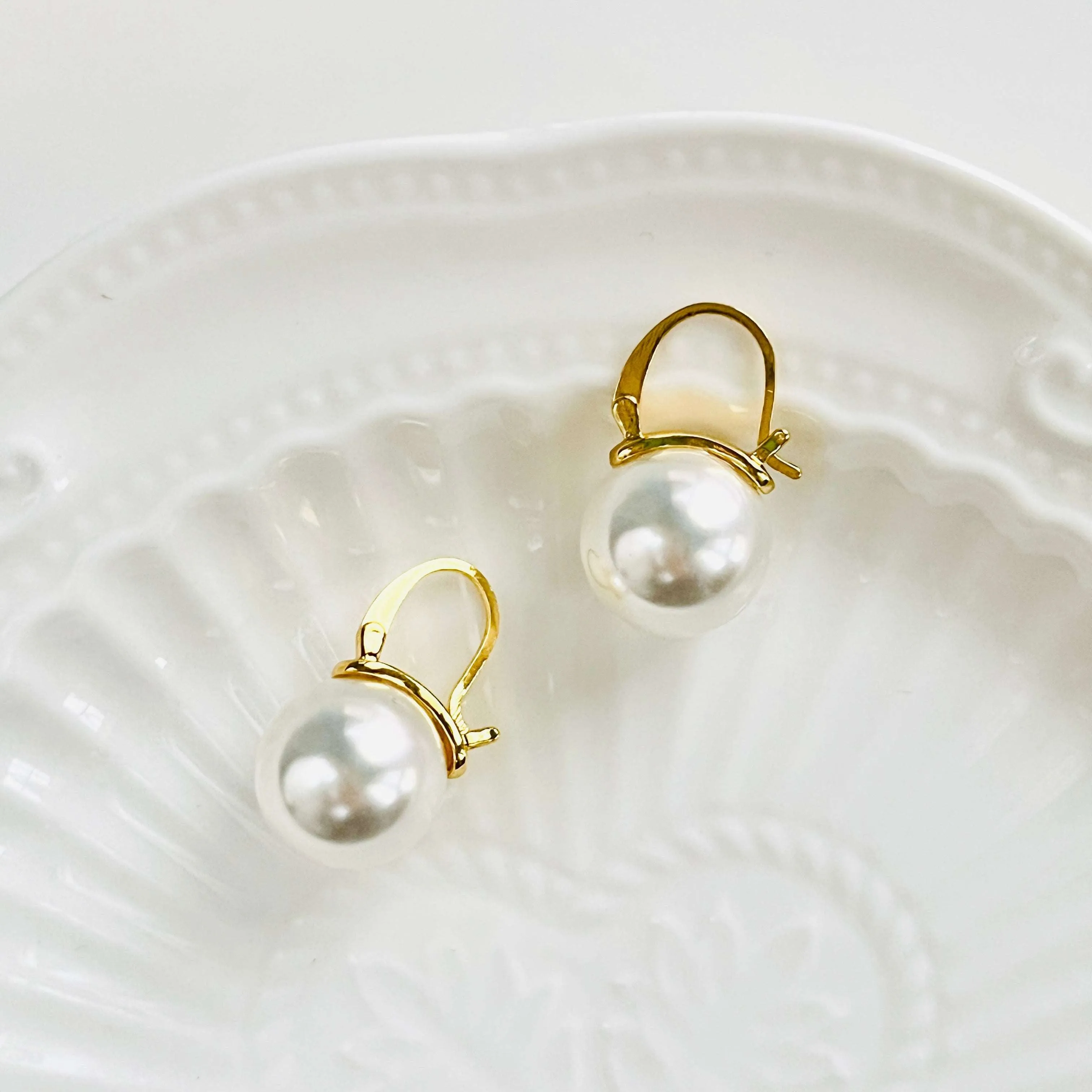 Classic Pearl Earrings