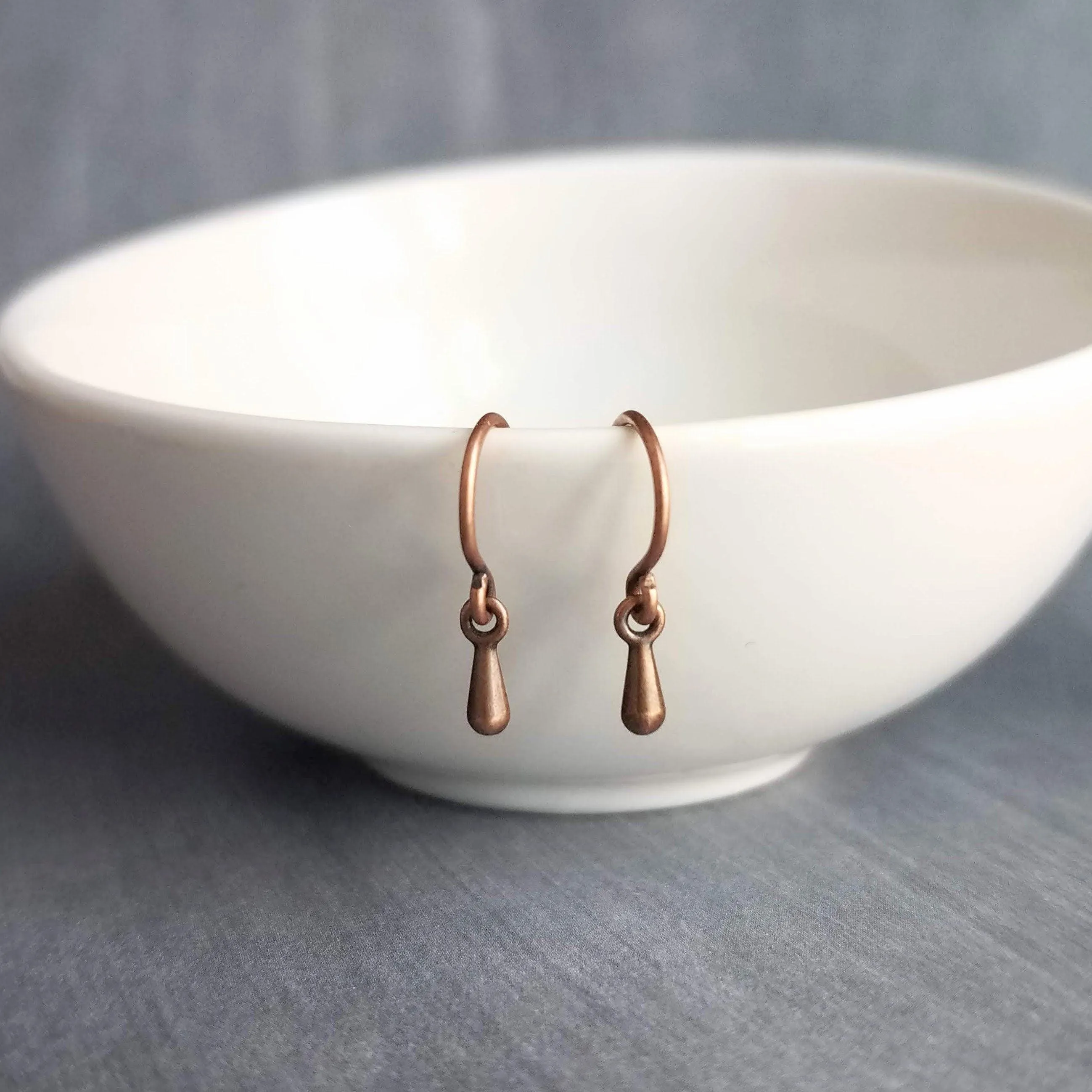 Copper Teardrop Earrings, copper drop earring, tiny copper earring, antique copper earring, small copper drop earring, copper dangle earing