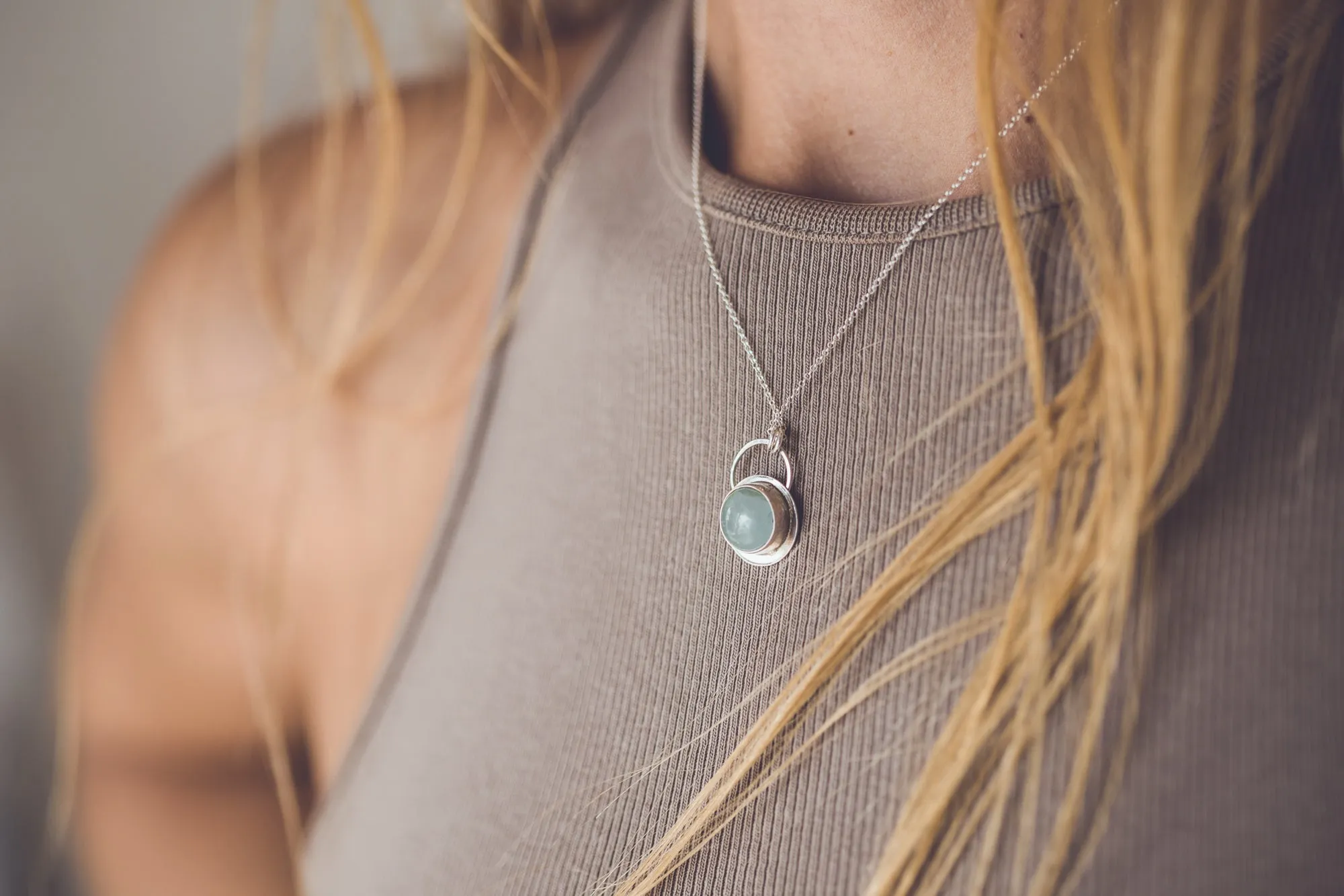CRYSTAL SILVER NECKLACE