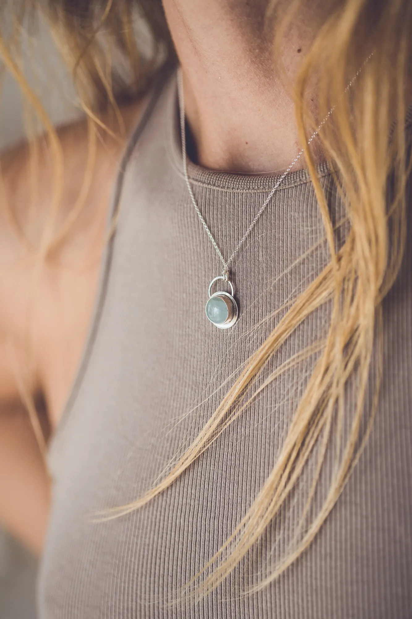CRYSTAL SILVER NECKLACE