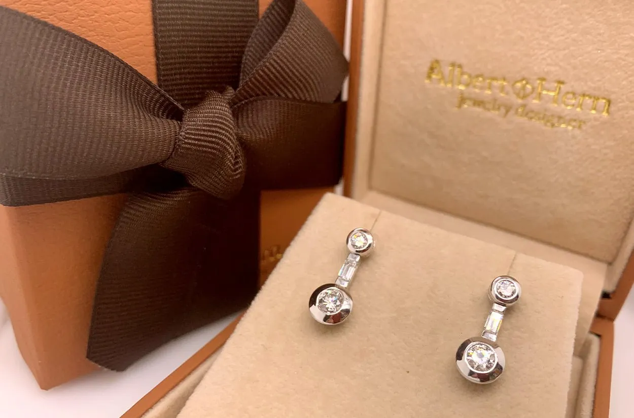 Earrings 18kt Gold Small Drop with Diamonds