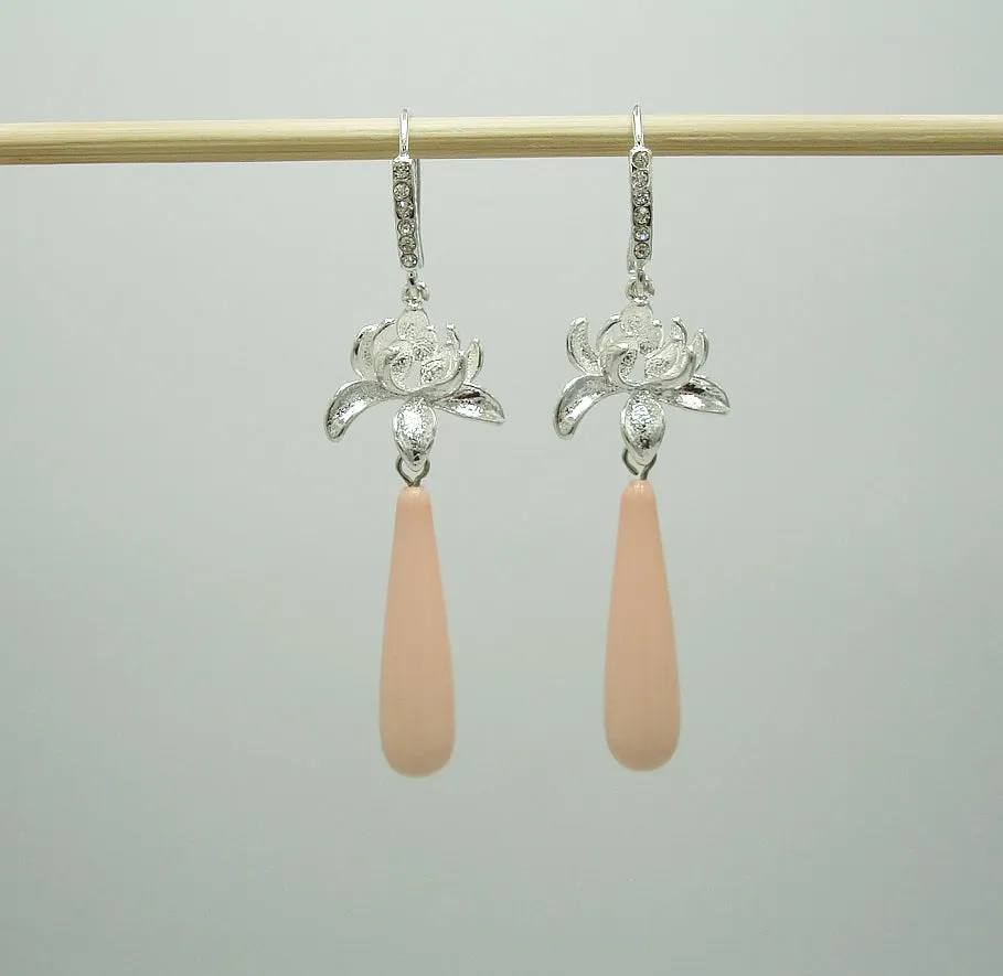 Earrings Pech Shell Pearl Teardrop with Silver Lotus and Cubic Zirconia  Dangle Earrings.