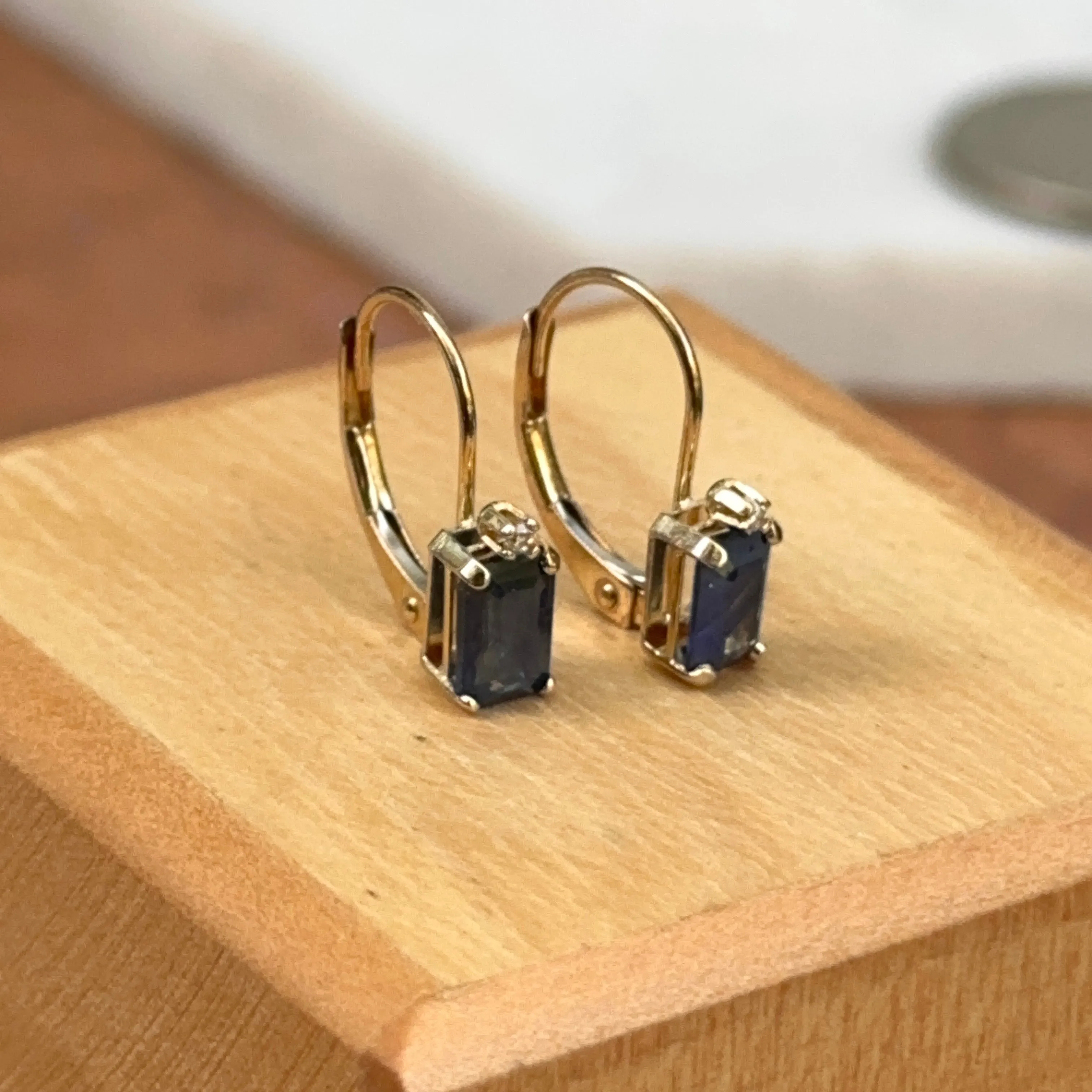 Estate 14KT Yellow Gold Emerald-Cut Blue Sapphire   Diamond Lever Back Earrings