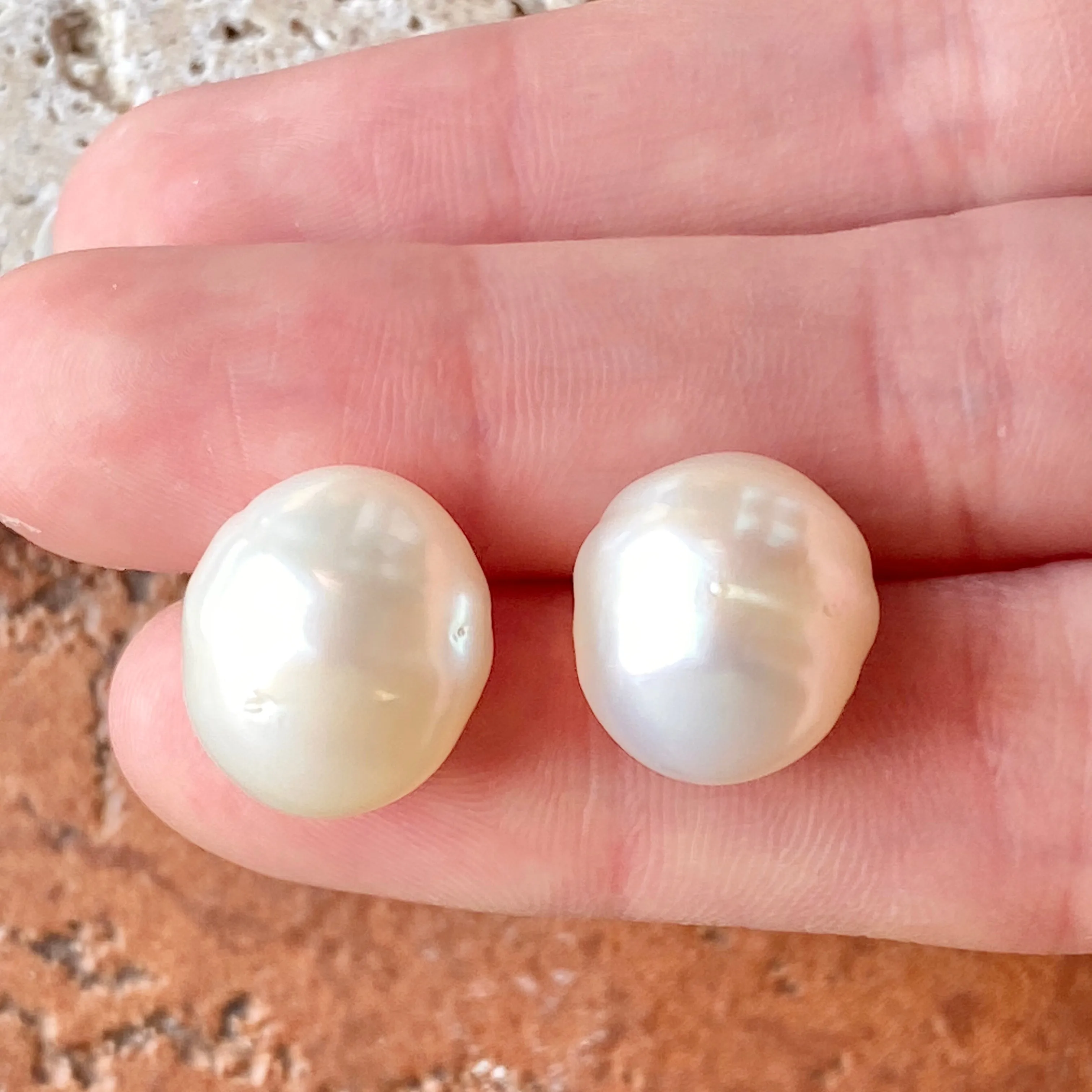 Genuine Paspaley South Sea Loose Pearl Pair "Fashion" Quality 14mm