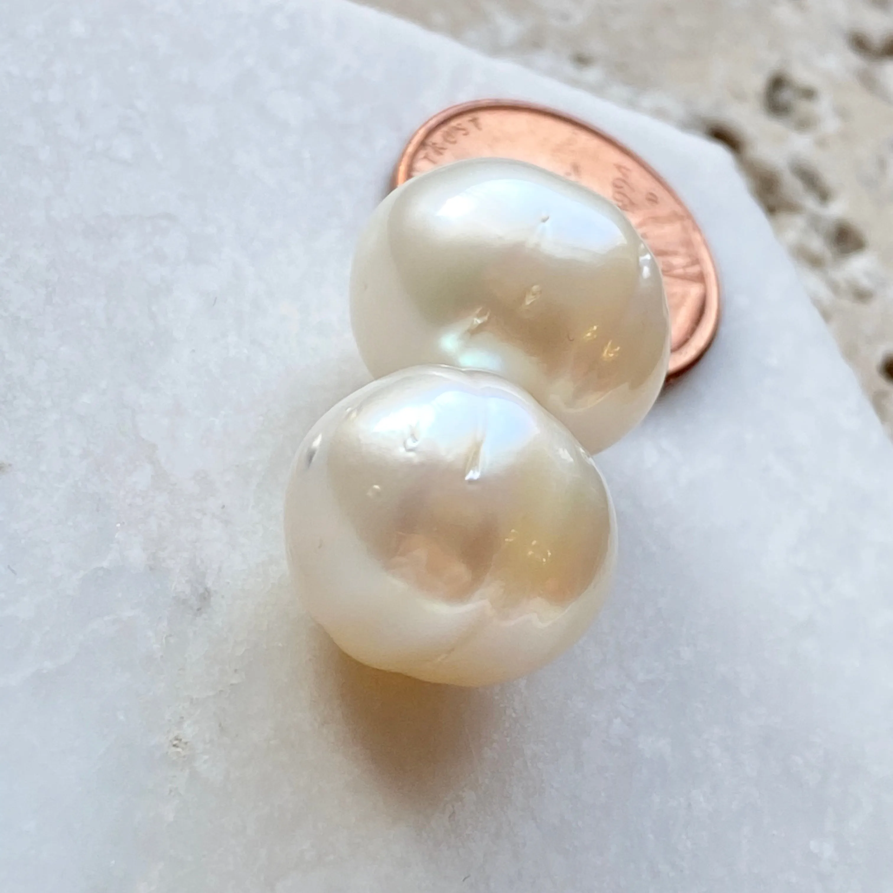 Genuine Paspaley South Sea Loose Pearl Pair "Fashion" Quality 14mm