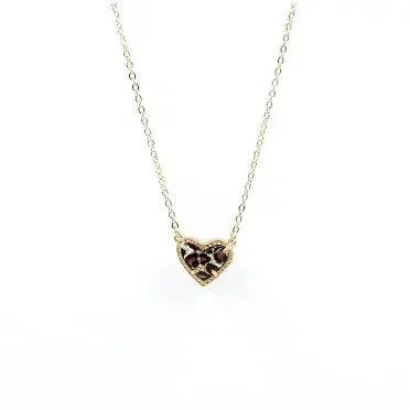 Gift Glitter Abalone Stone Small Heart Shaped 3D Resin Shell Mini Love Necklaces for Women Pendants