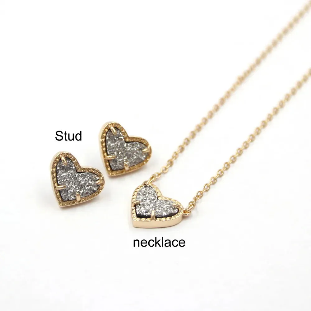 Gift Glitter Abalone Stone Small Heart Shaped 3D Resin Shell Mini Love Necklaces for Women Pendants