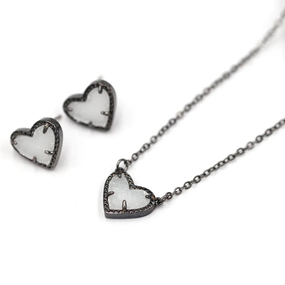 Gift Glitter Abalone Stone Small Heart Shaped 3D Resin Shell Mini Love Necklaces for Women Pendants
