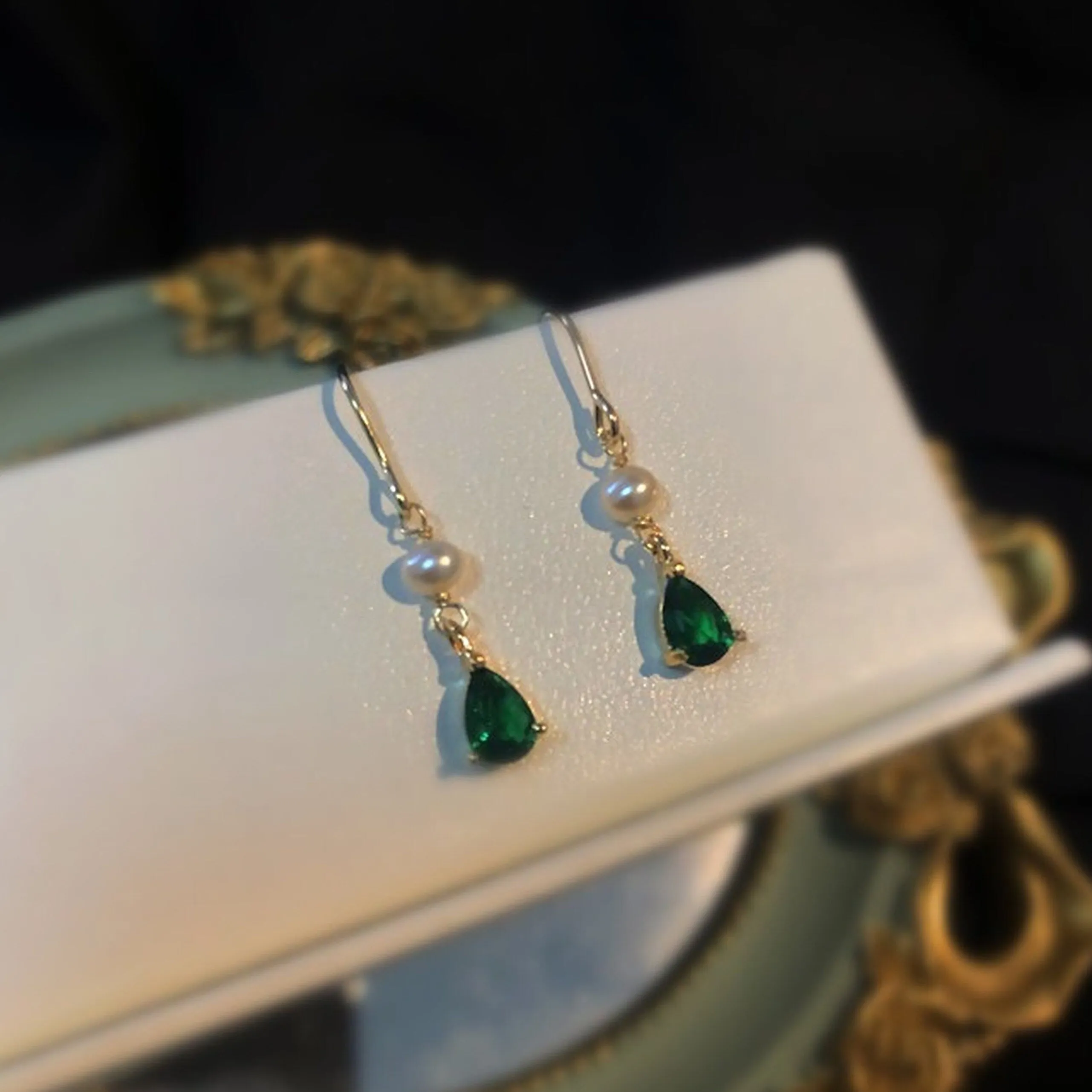 Handmade Teardrop Emerald Pearl Earrings