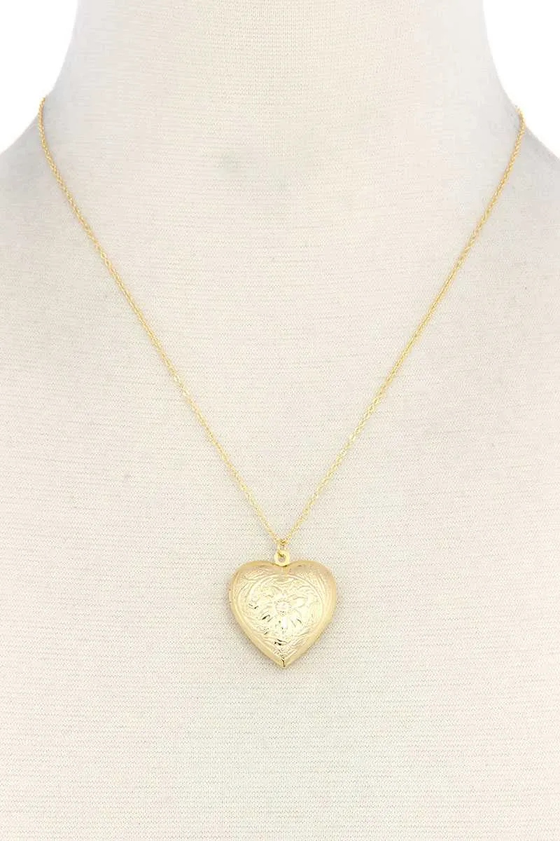 Heart Shape Locket Metal Necklace