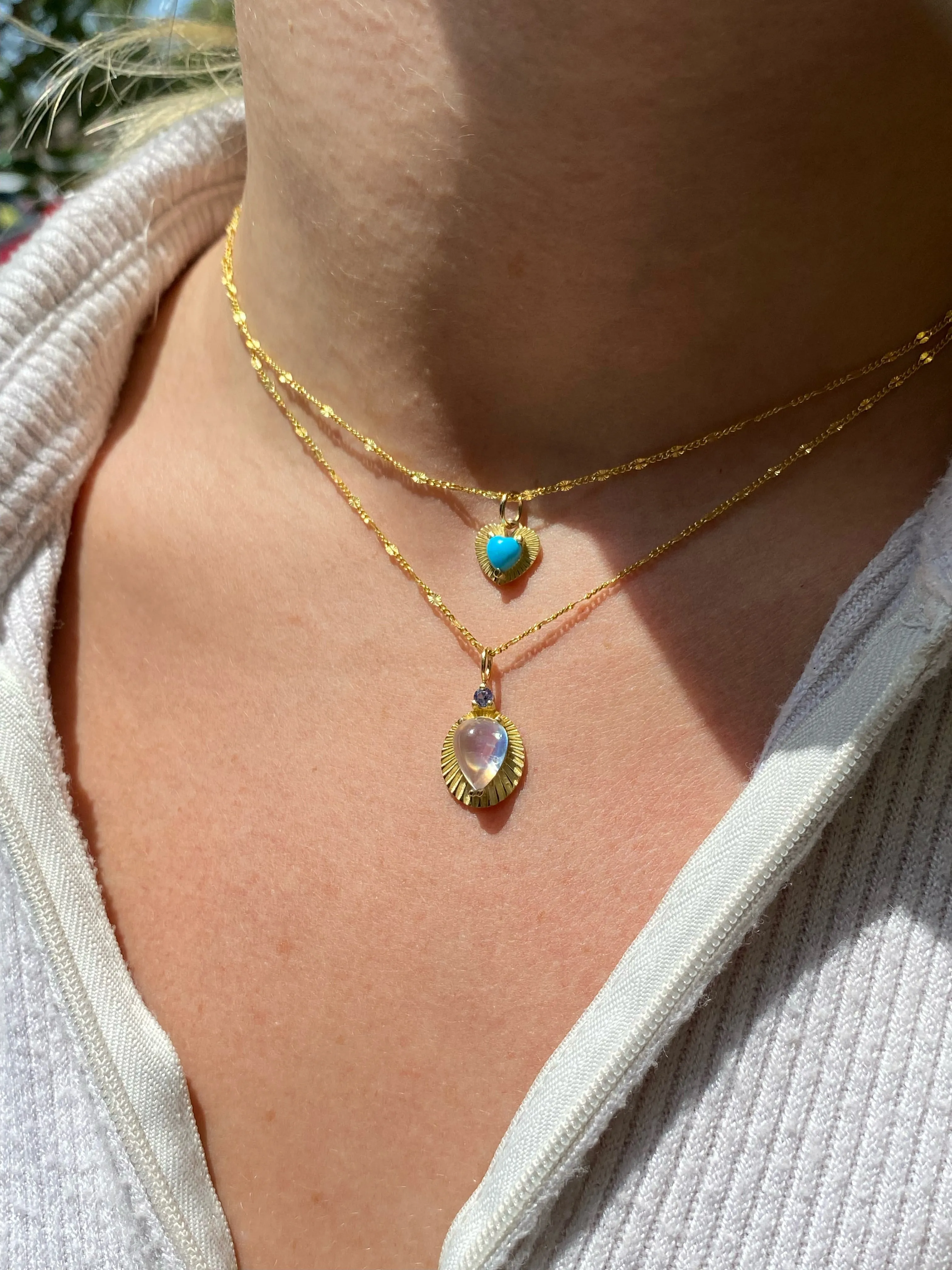 Heart Turquoise Oval Necklace in Yellow Gold