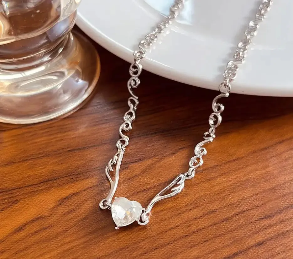 Korean Fashion Heart Shaped Zircon Necklace