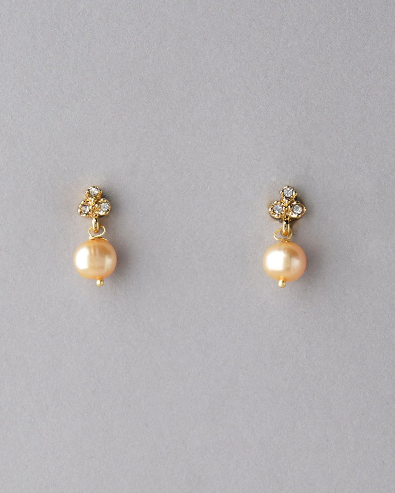 Little Pretty Pearl Hang Earring