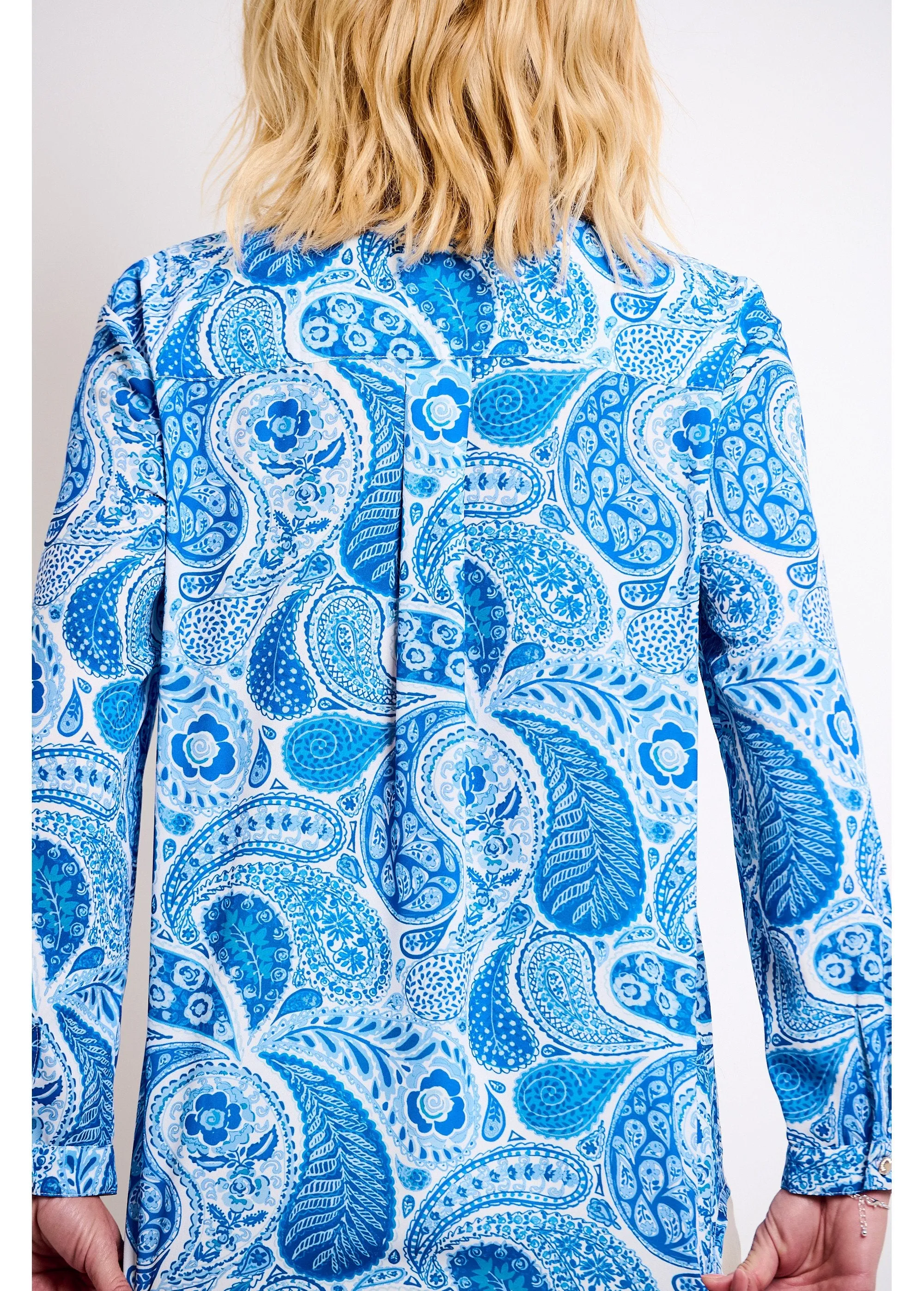 Long loose tunic with paisley print