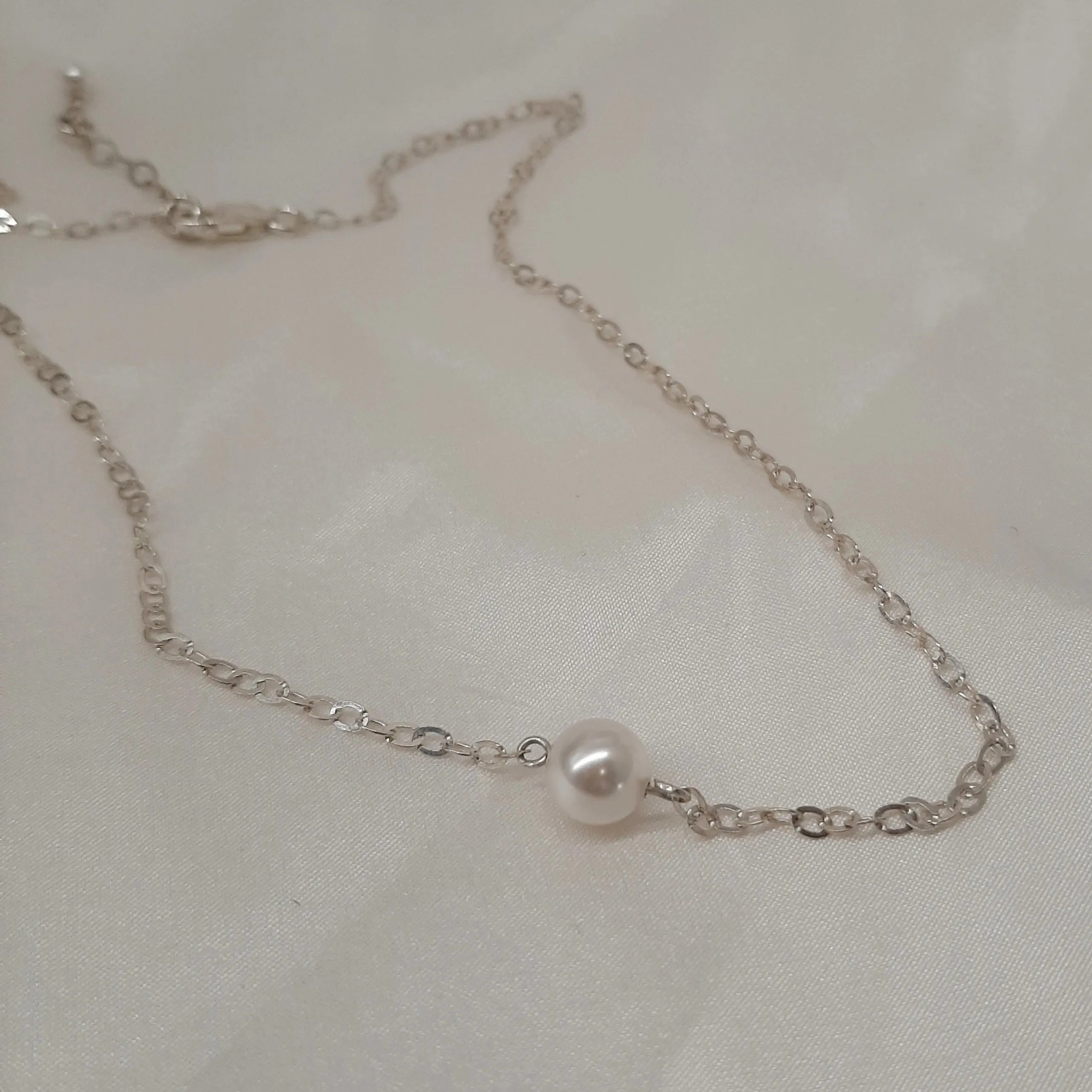 Mattie - silver-tone tiny chain and Swarovski crystal pearl pendant drop necklace