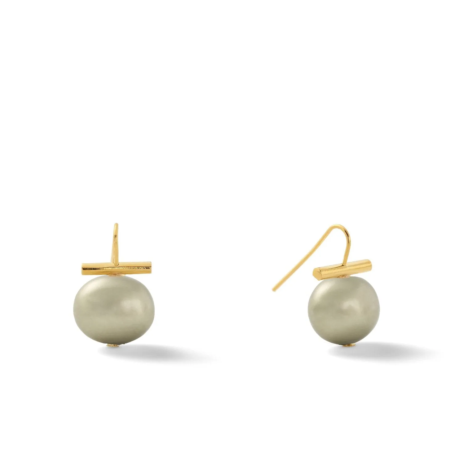 Medium Pebble Pearl Earring