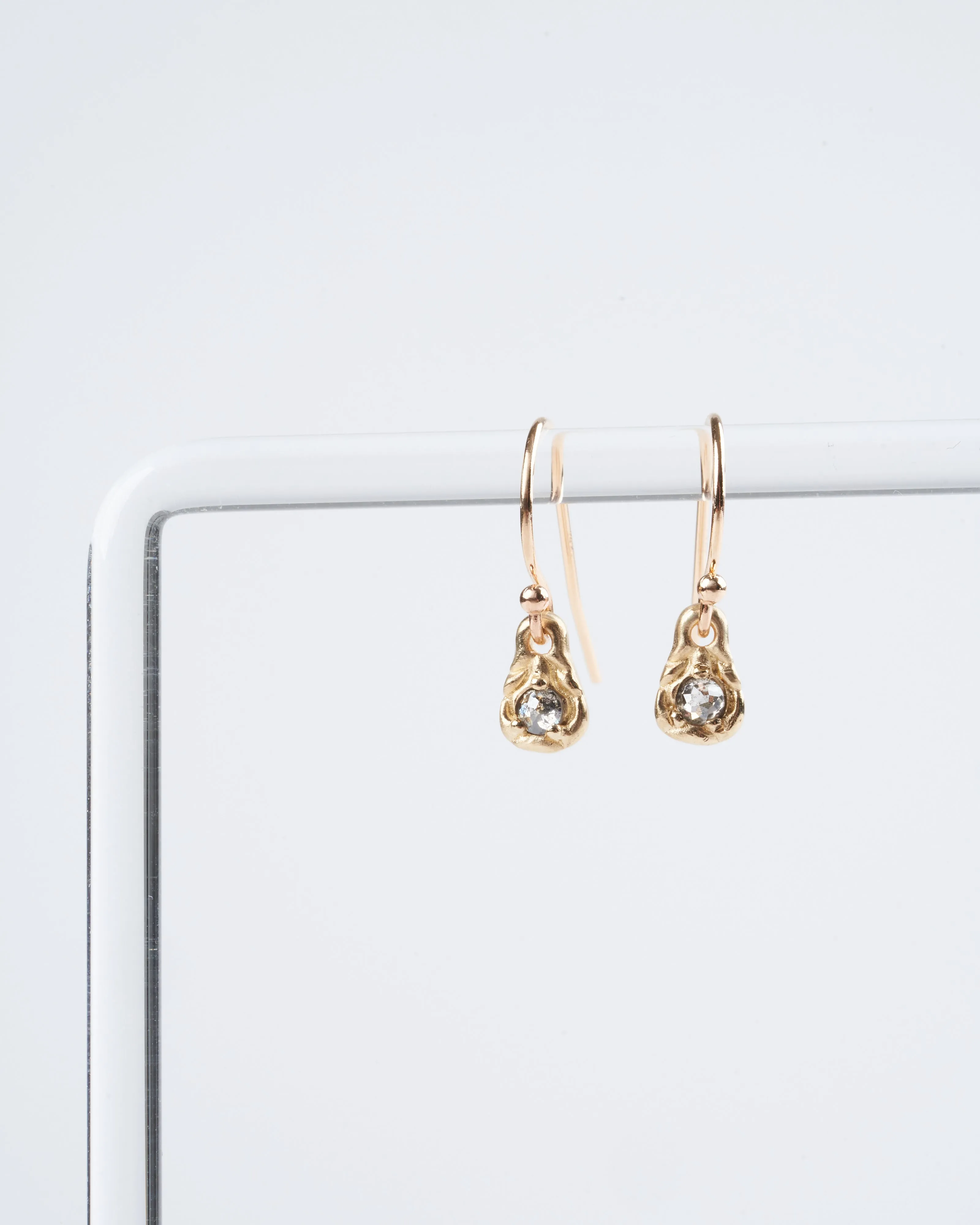 muse earrings - gold