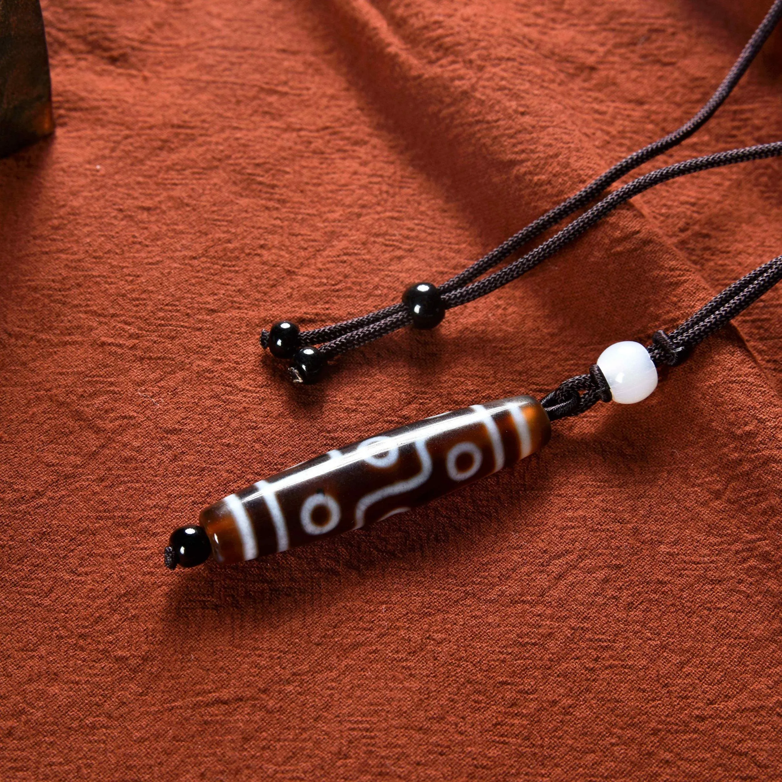 Natural Crystal Dzi Bead Nine Eye Dzi Pendant Necklace