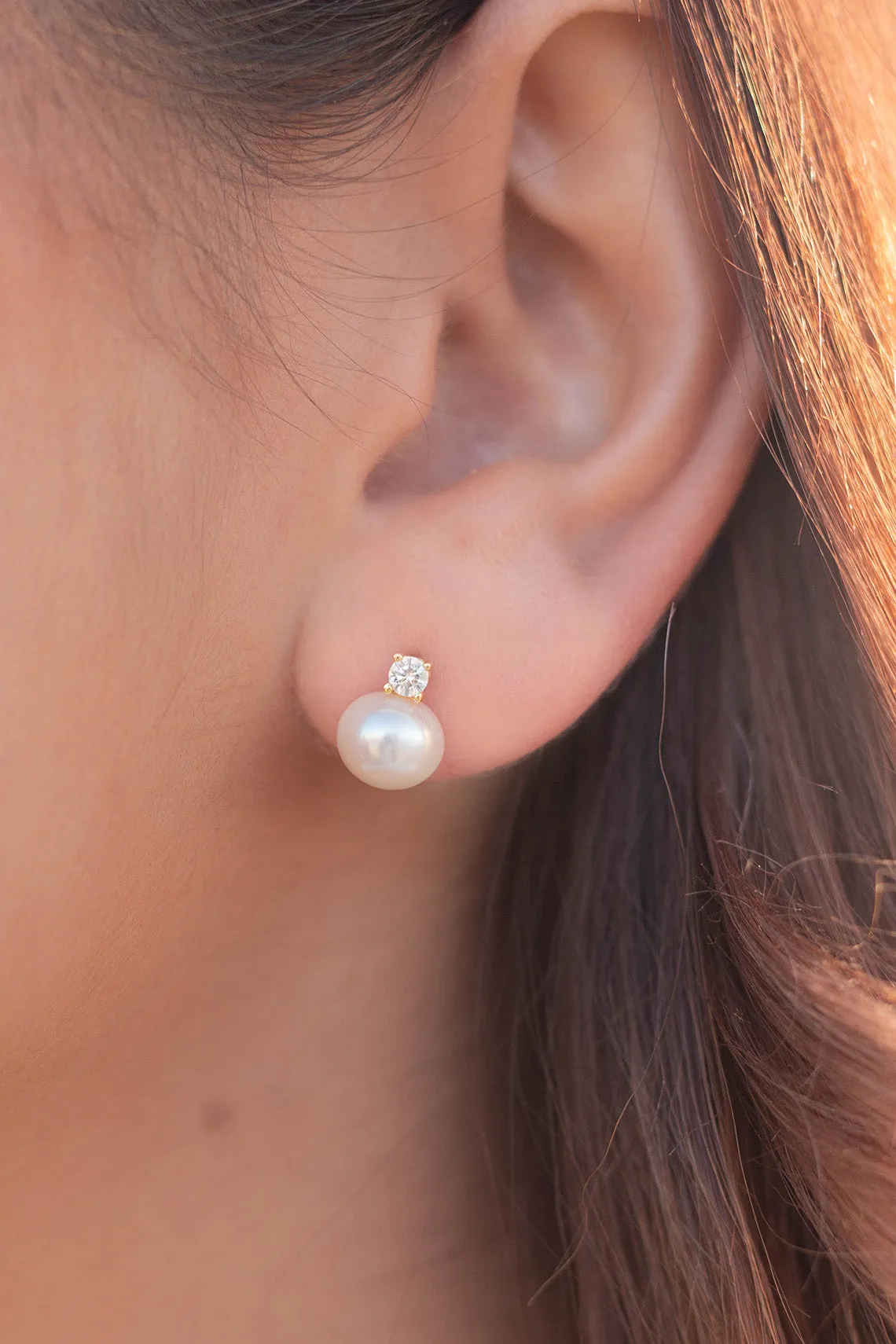 OCEANS NOOSA FRESHWATER PEARL EARRINGS GOLD