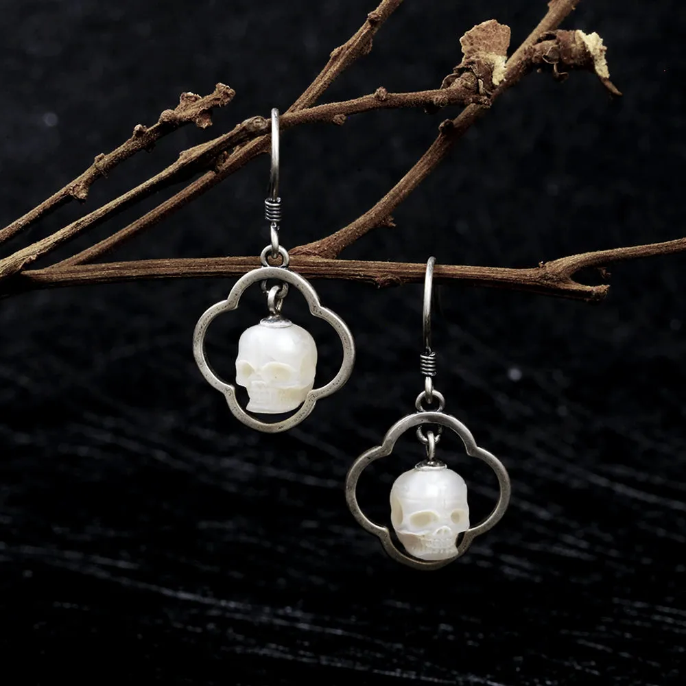Openwork Four-Leaf Clover Pearl Skull Earrings