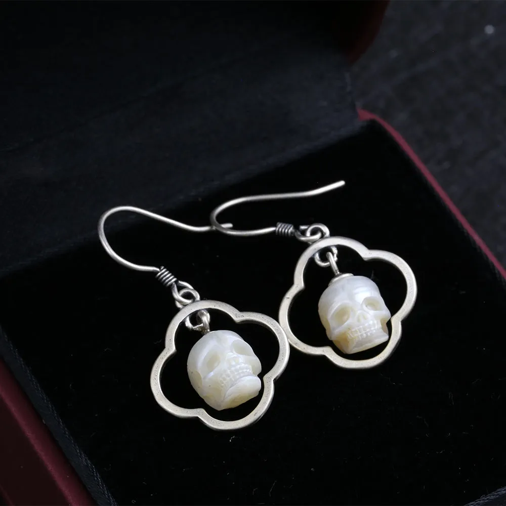 Openwork Four-Leaf Clover Pearl Skull Earrings